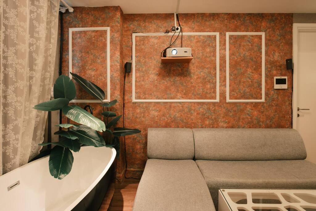 Apartment Masteri Riverview - Bathtub/projector/sound Sys *