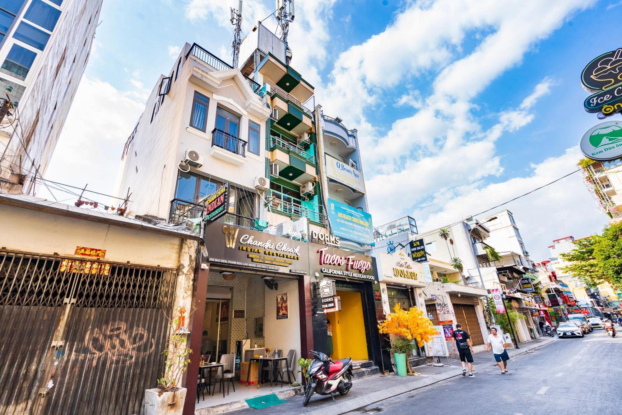 Apartment Dorms Bui Vien - Walking Street *