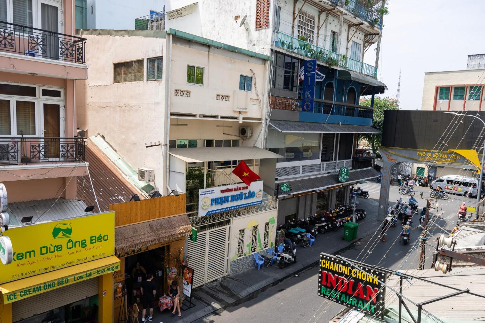Apartment Dorms Bui Vien - Walking Street *