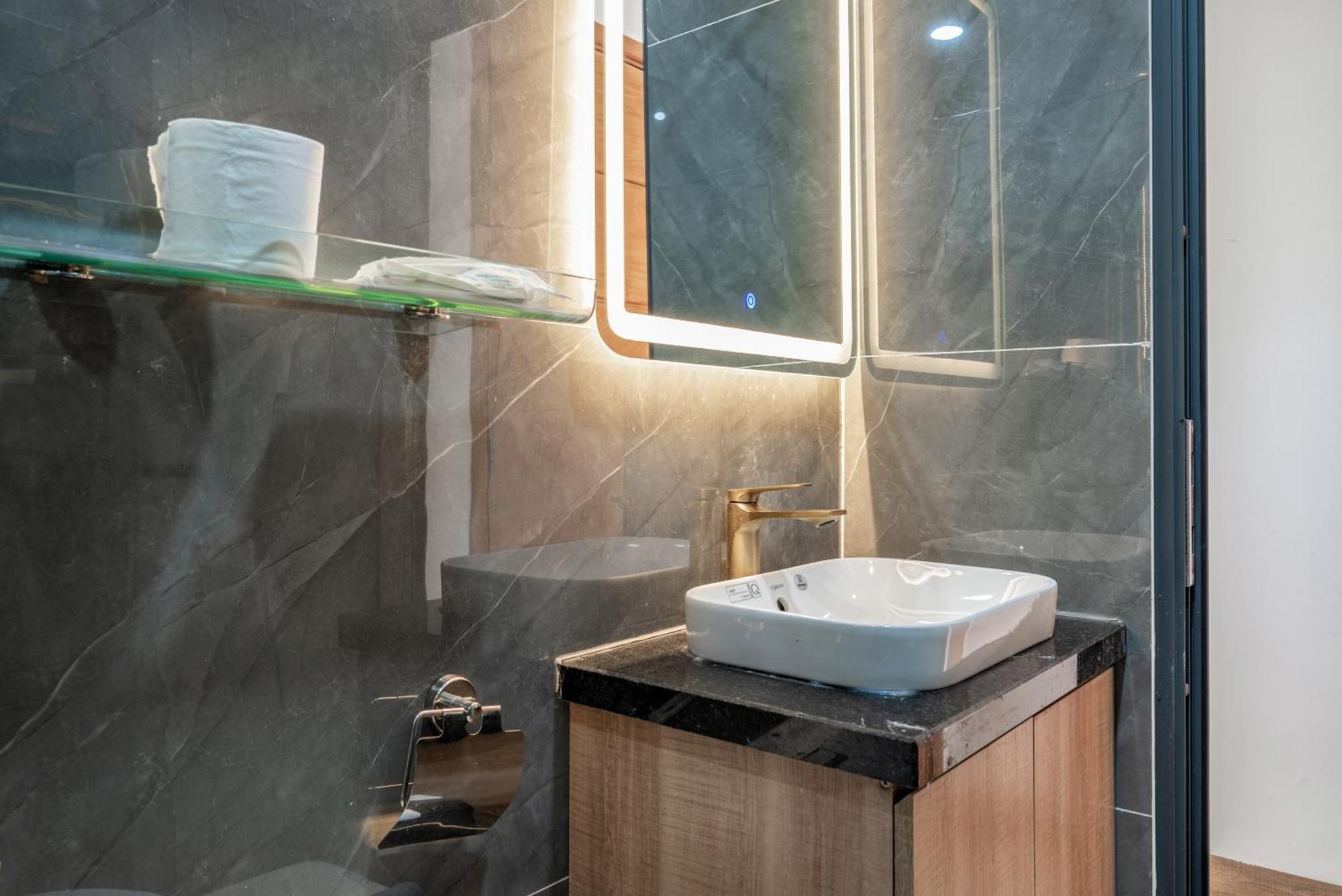 Cozrum - Daisy House TP. Hồ Chí Minh