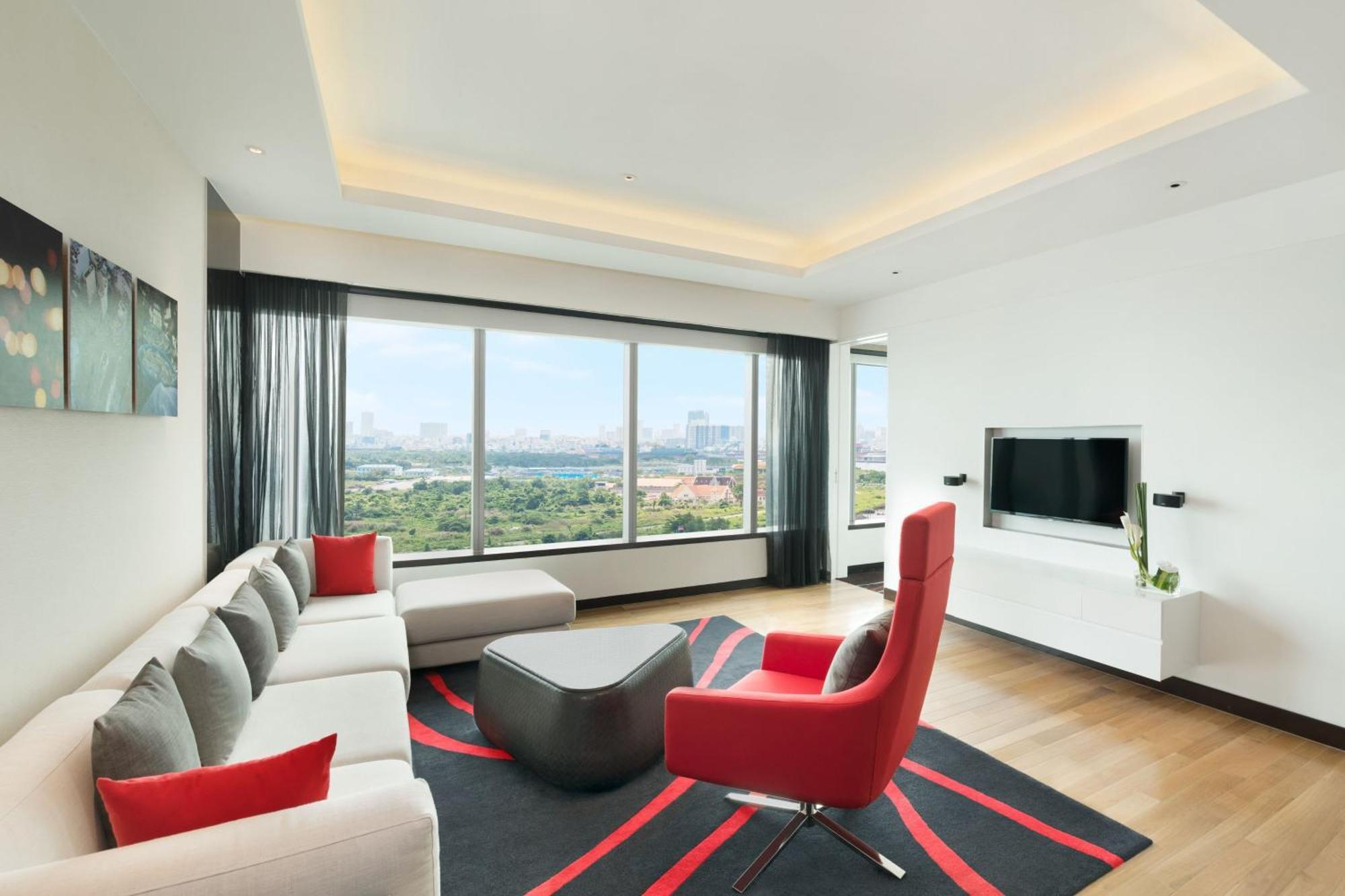 Le Meridien Saigon 5*
