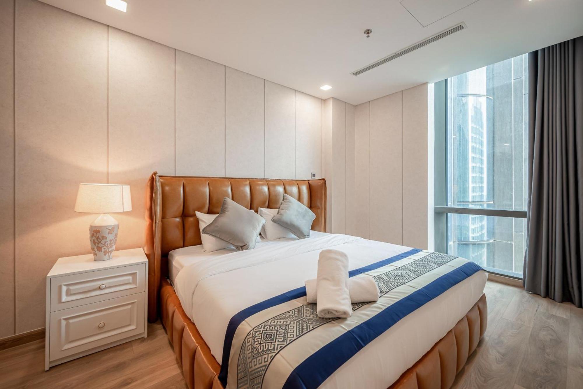 Apartment Landmark 81 And Vinhomes Riverside