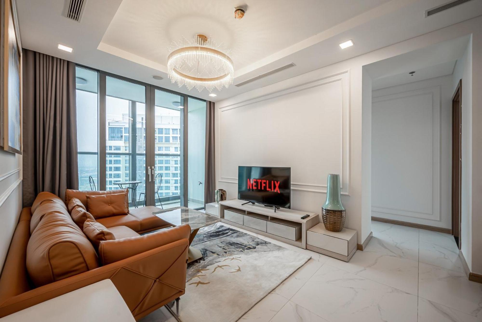 Landmark 81 And Vinhomes Riverside Apartment Ho Chi Minh City