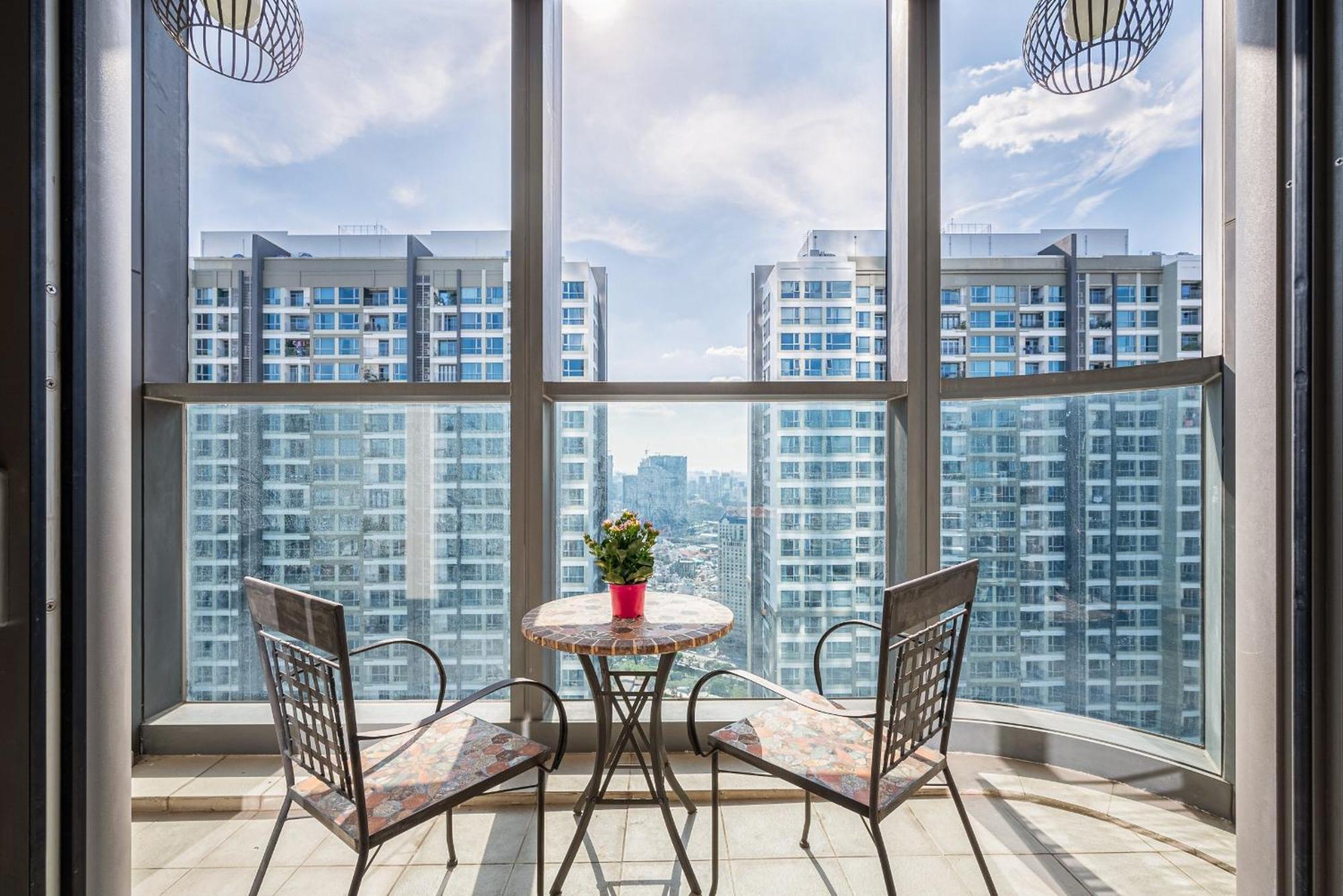 Landmark 81 And Vinhomes Riverside Apartment Ho Chi Minh City
