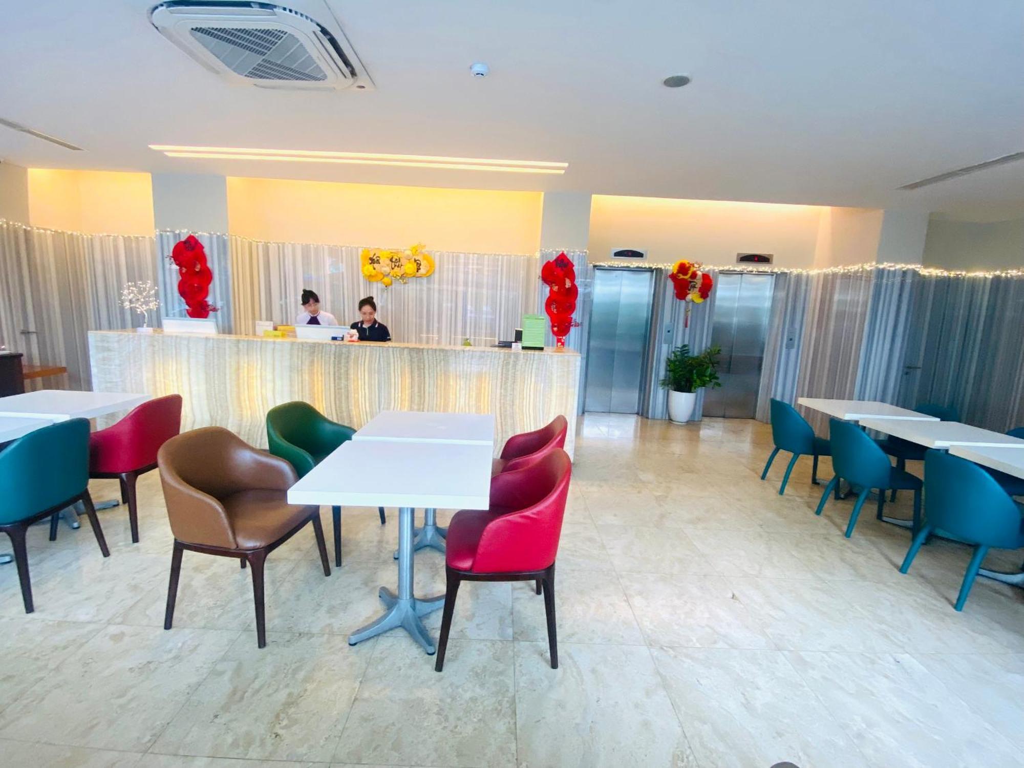 Liberty Saigon Greenview 3*