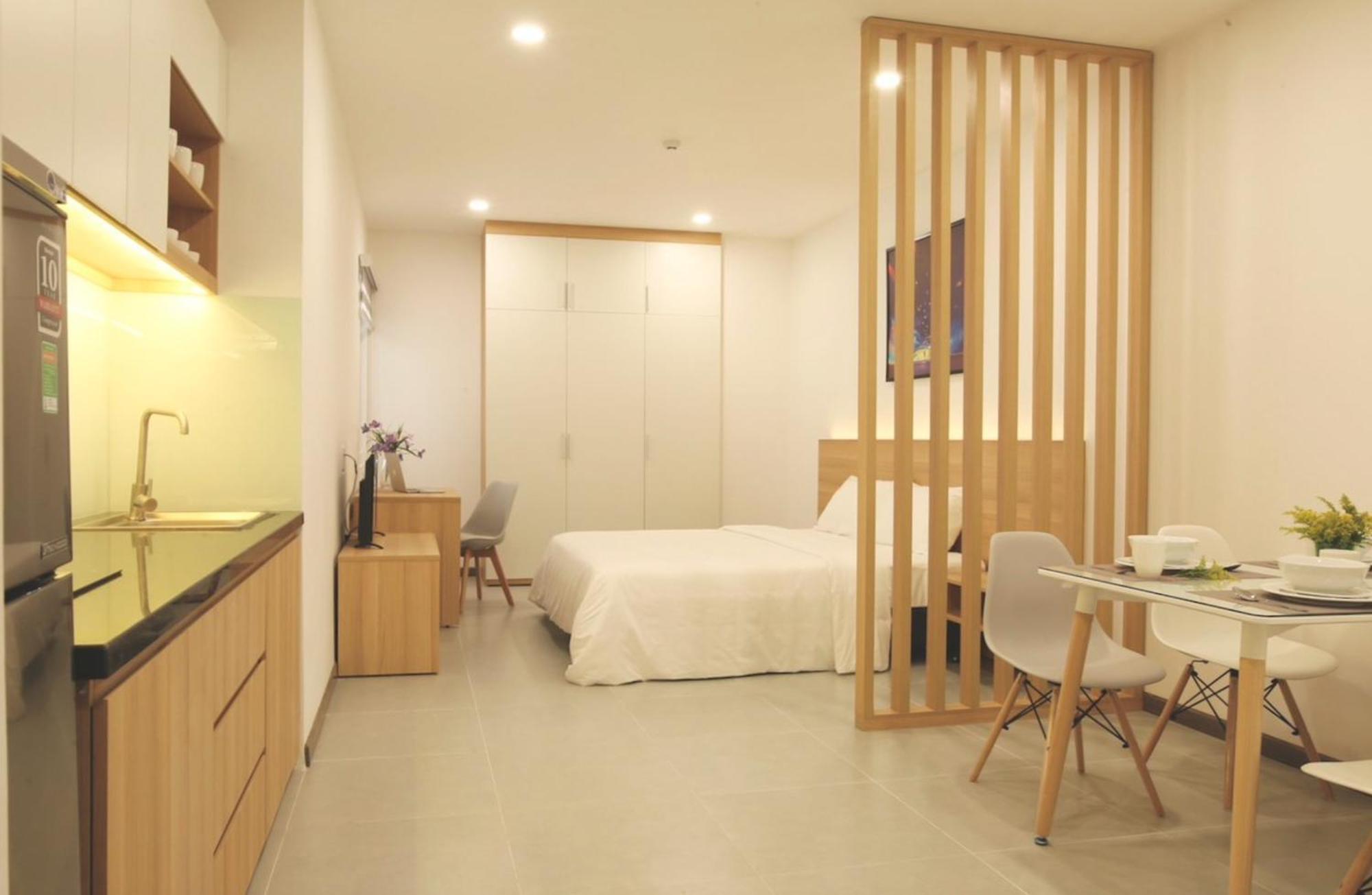 J Apartment