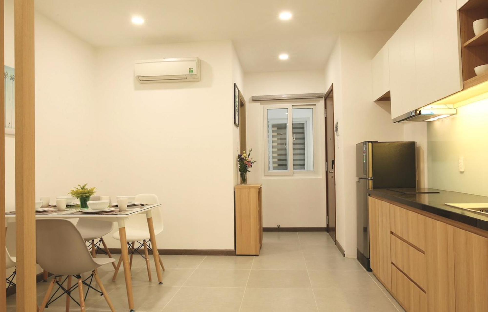 J Apartment *