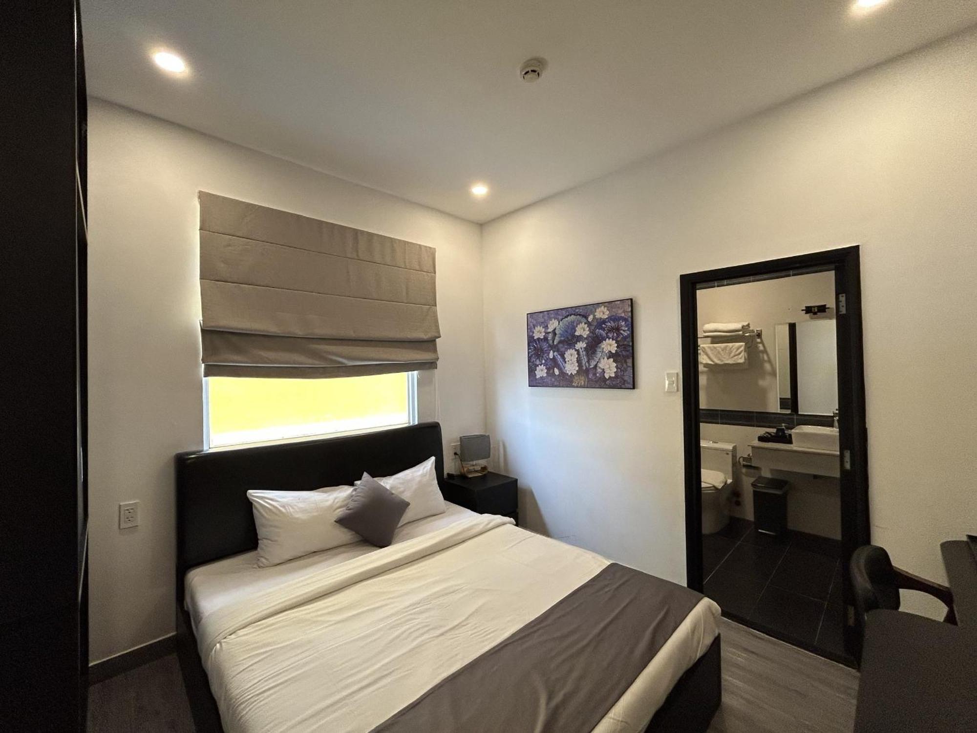 Bros Hotel