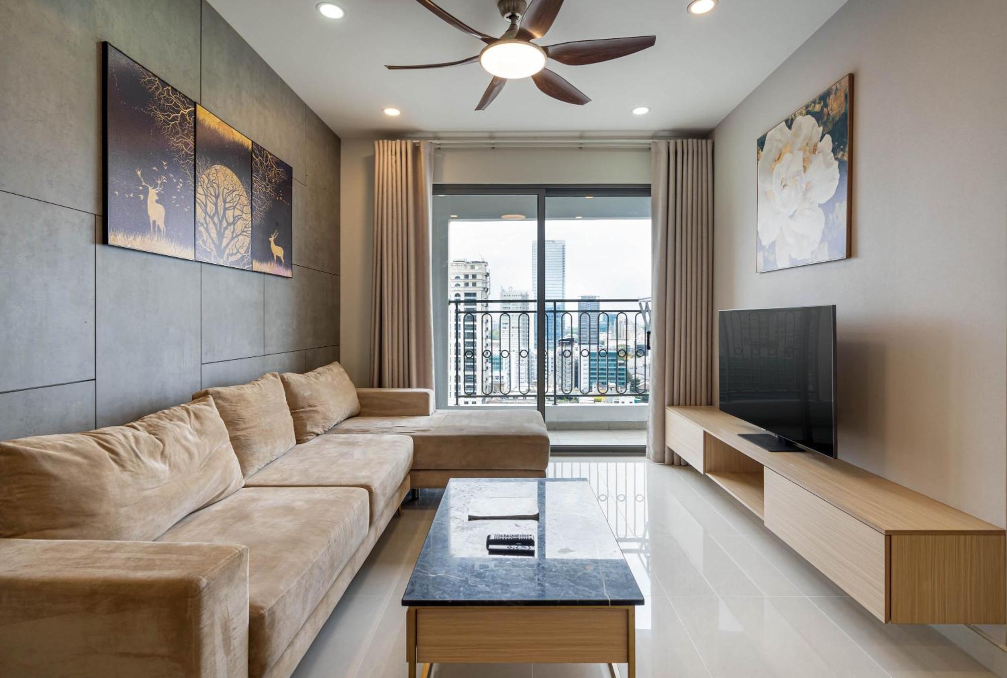 Melody - Saigon Royal Building Apartment *
