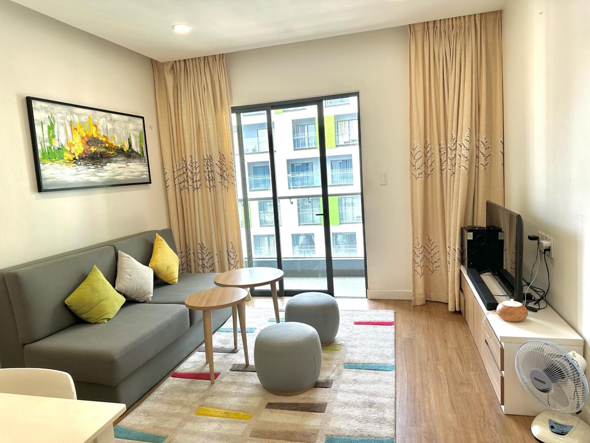 Apartment Republic Airport Free Swimming Pool