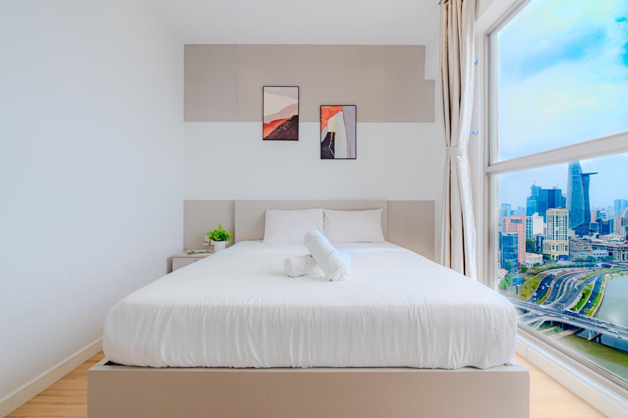 Millennium Luxury With Location Apartment *