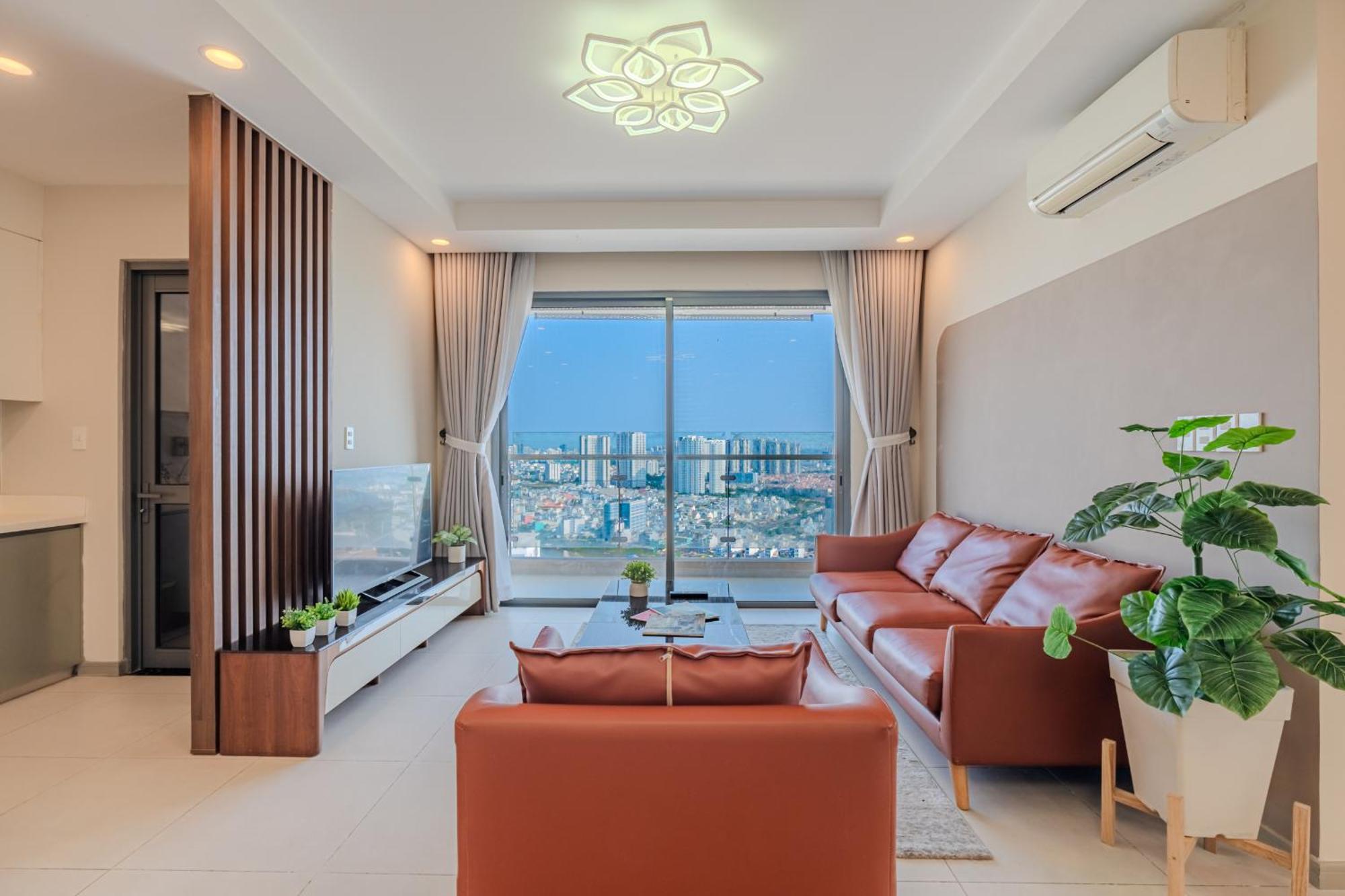 Clover Goldview Serviced Apartment *