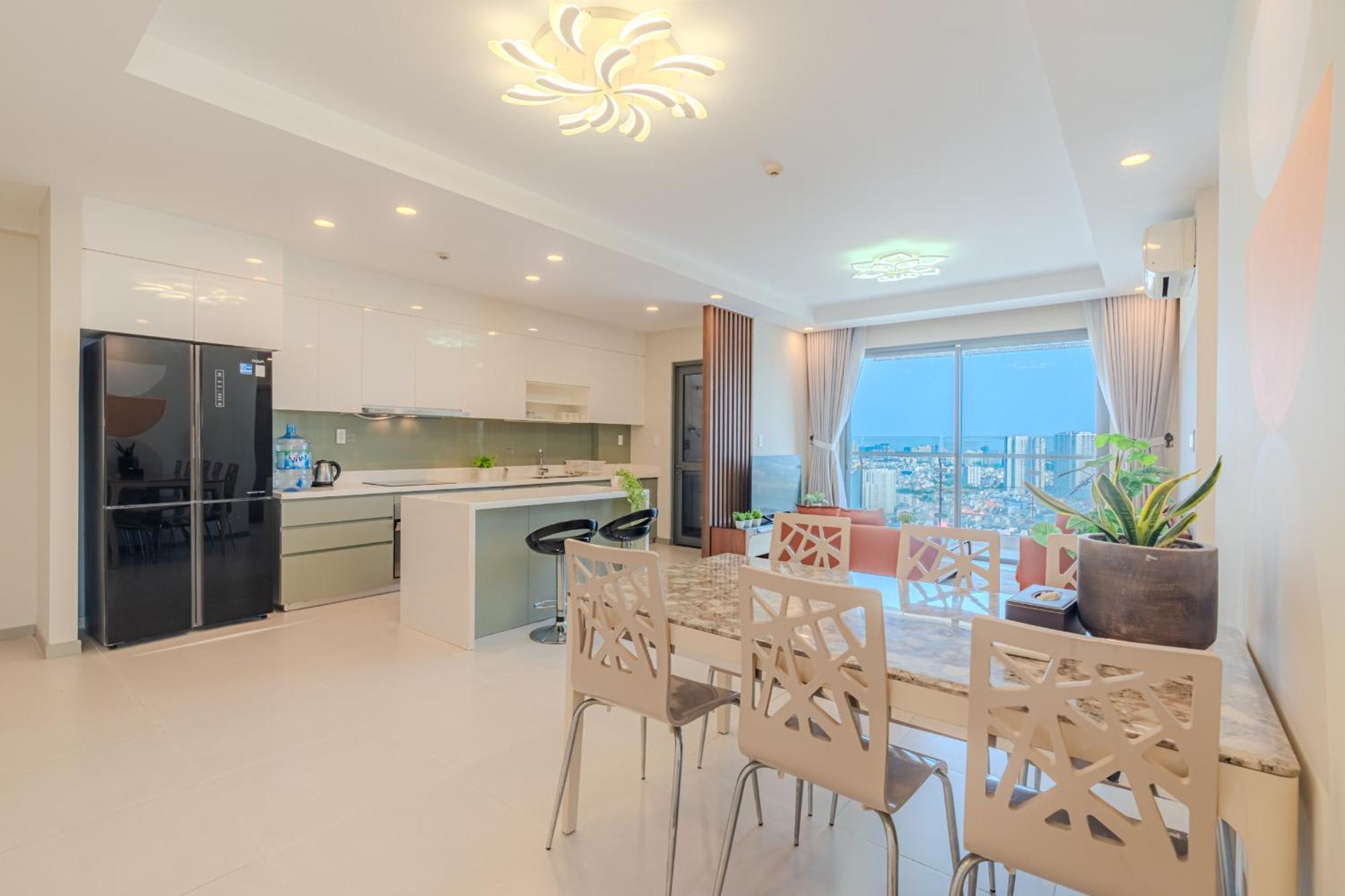 Clover Goldview Serviced * Ho Chi Minh City