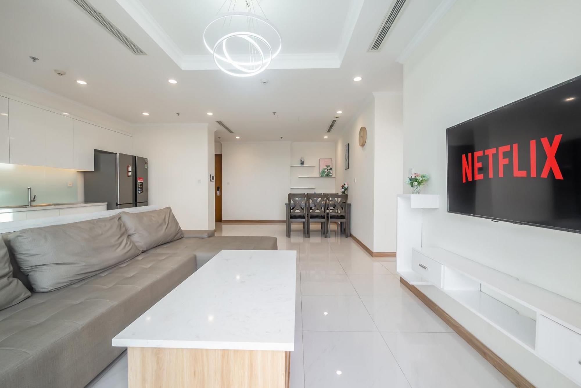 Vinhome Park Apartment *