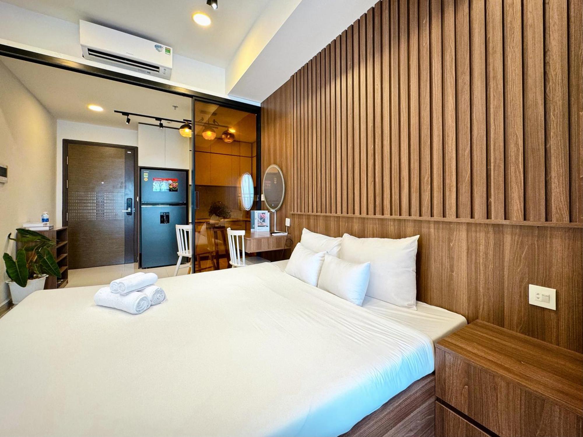 Căn hộ Tommy Homes In Soho District 1 *