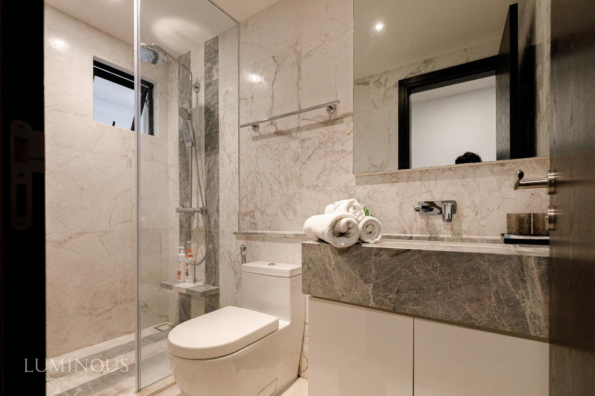 Exclusive 2-3 Bedroom In District 1 Free Pool Gym Sauna