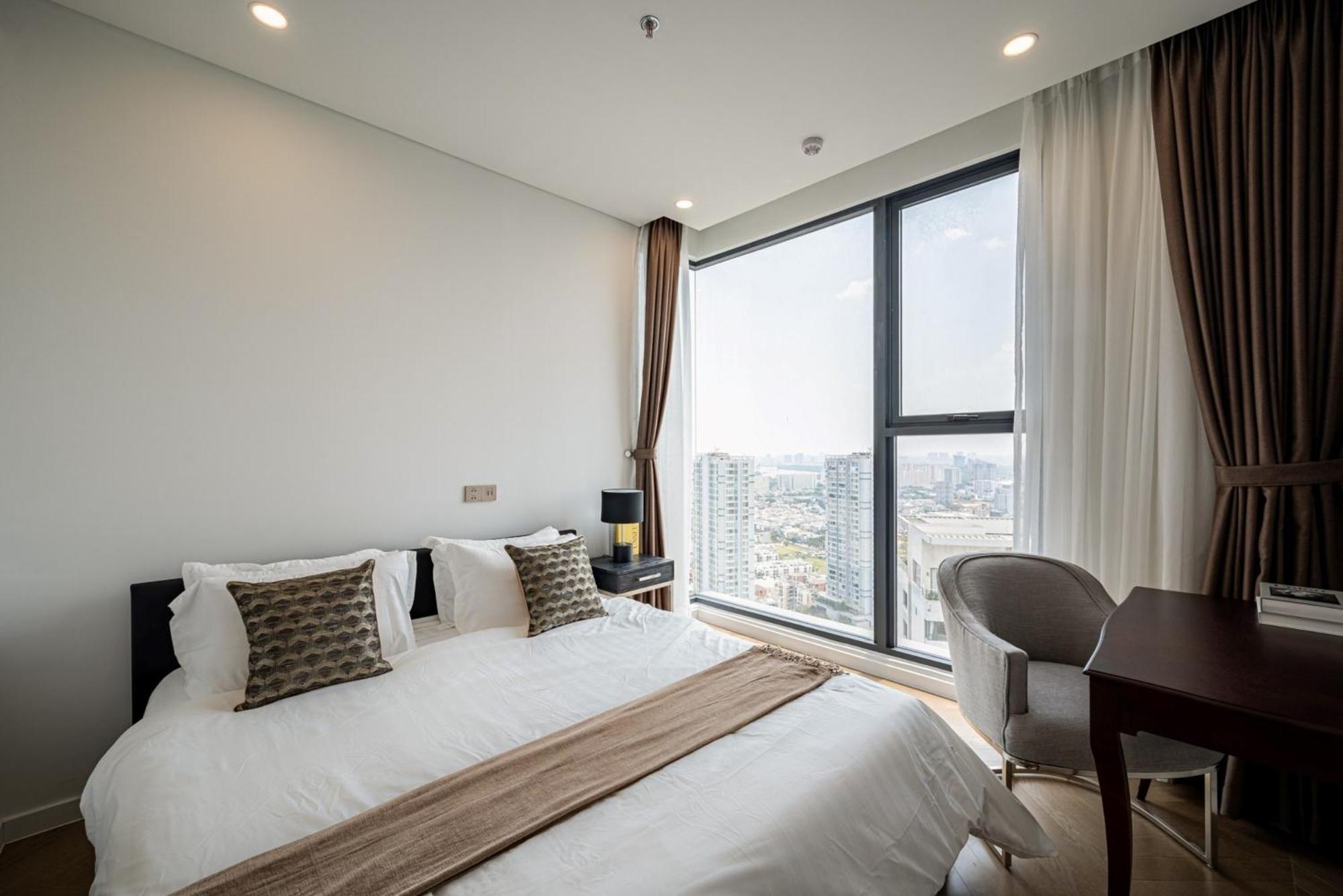 Lumiere Riverside - Raymond Holm - Luxurious 5-star