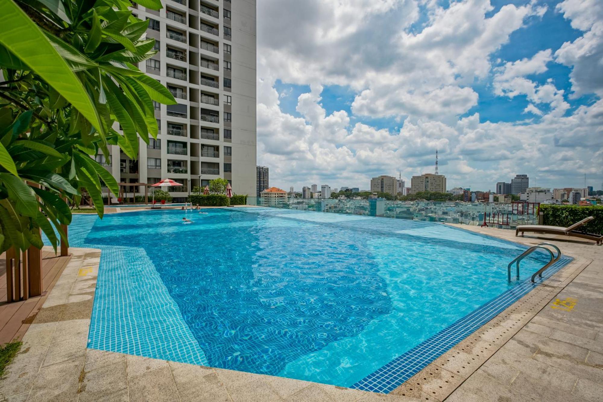 Clover Goldview Serviced * Ho Chi Minh City