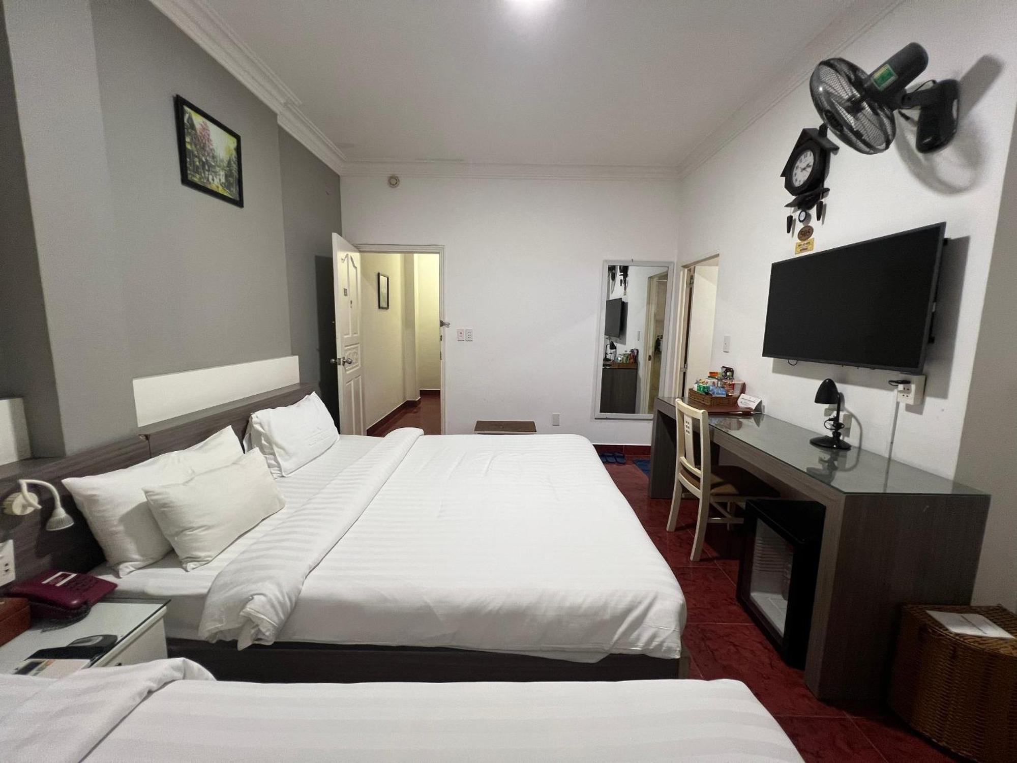 A25 - 19 Bui Thi Xuan Hotel *