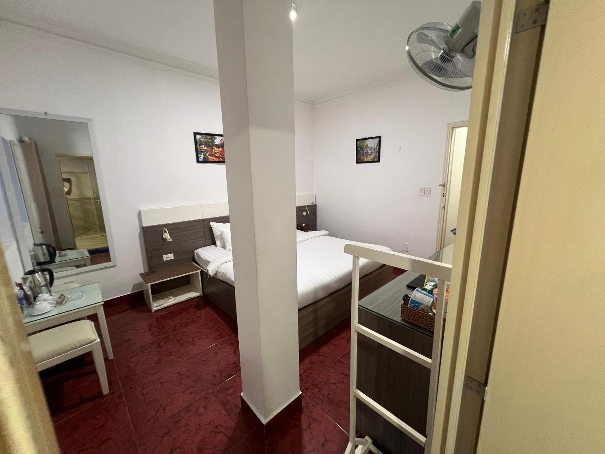 Hotel A25 - 19 Bui Thi Xuan *