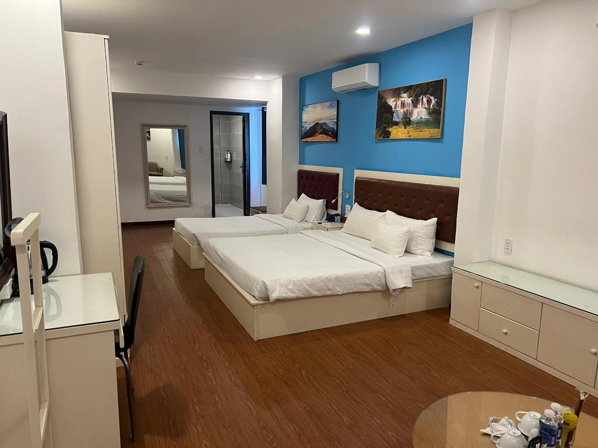 Hotel A25 - 274 De Tham *
