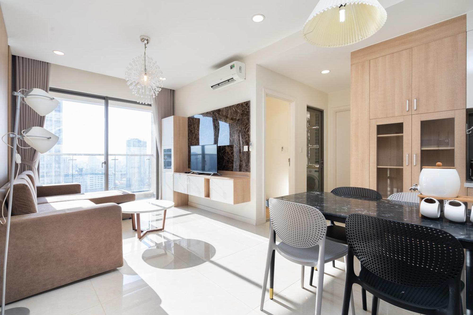 Helios Riverside