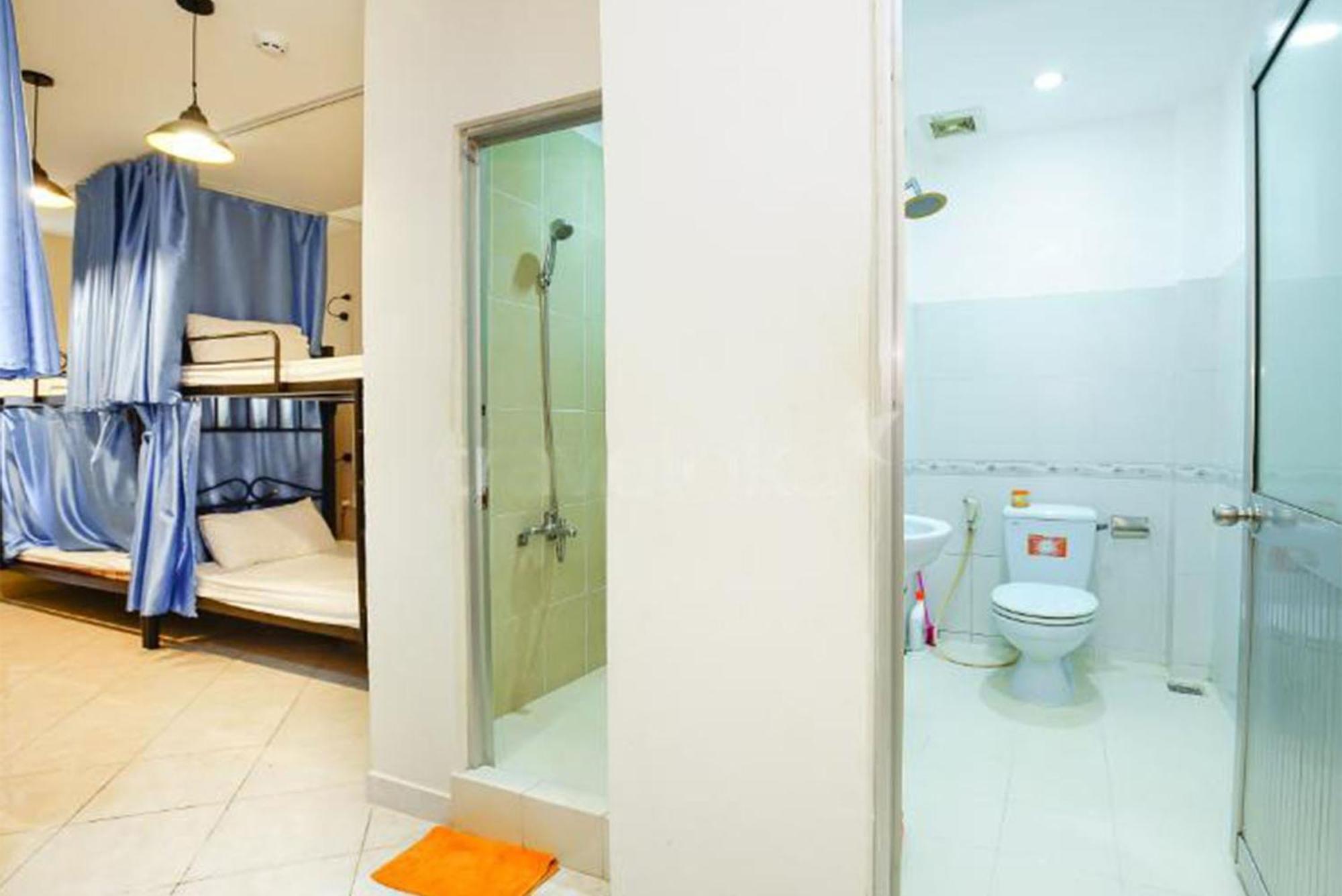 Hotel Violet Star And Ho Chi Minh City