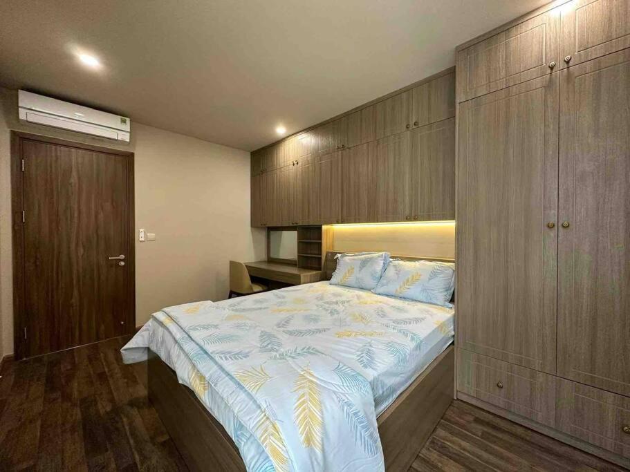 Hado Iris 4, 10 Mins Away From District 1 Apartment *