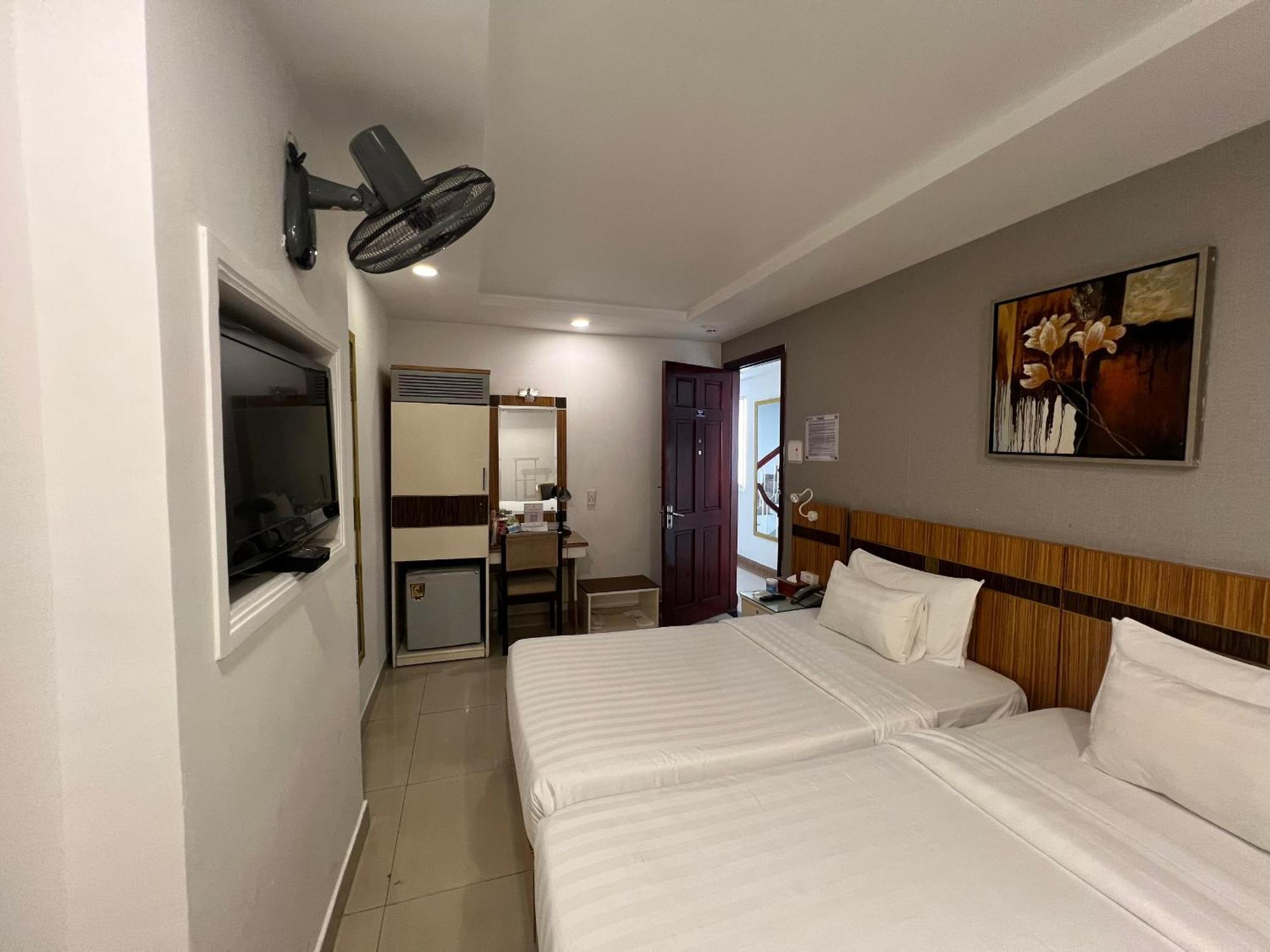 Hotel A25 - 13 Bui Thi Xuan 2*