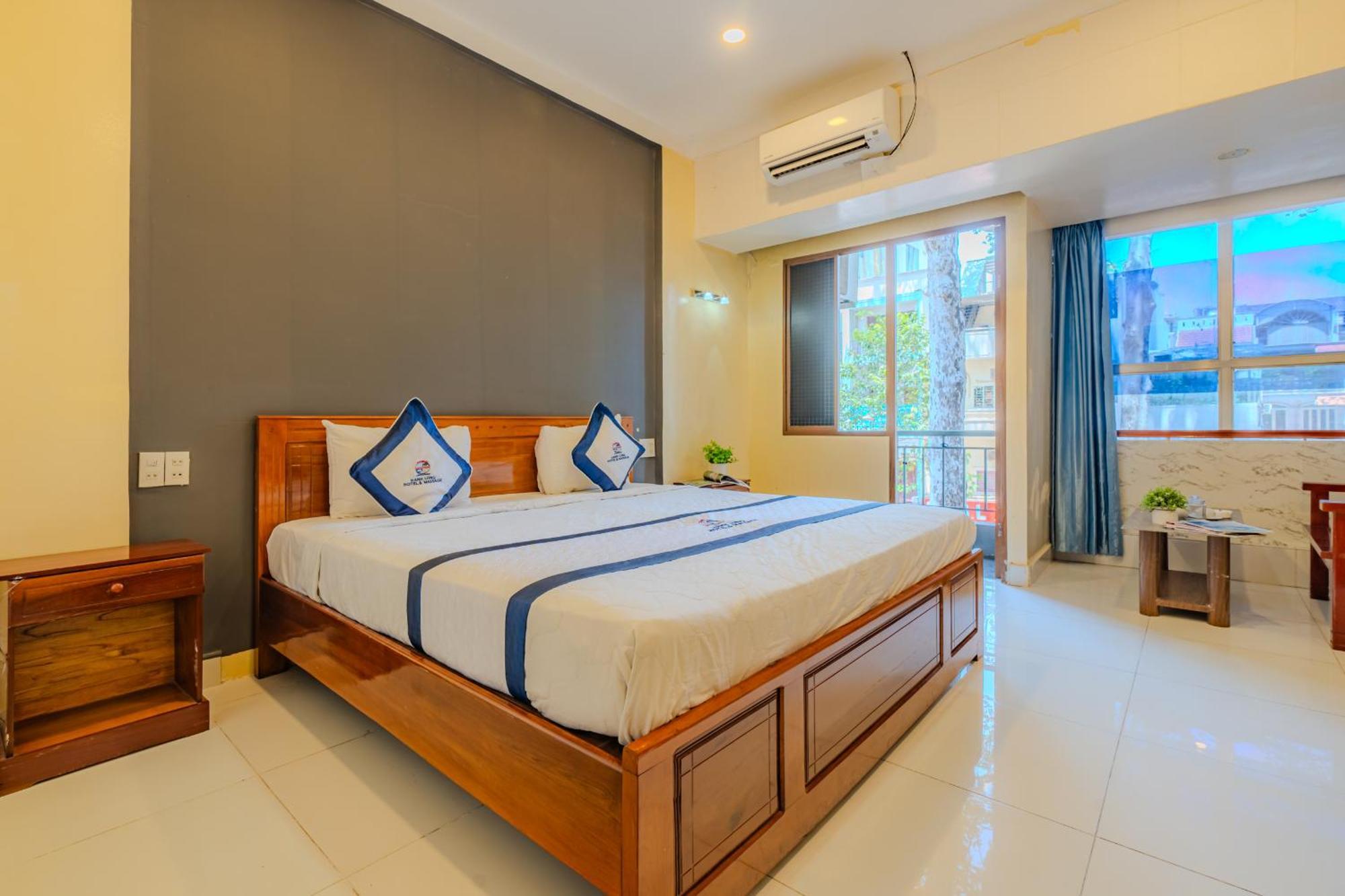Khach San Hanh Long Hotel 2*