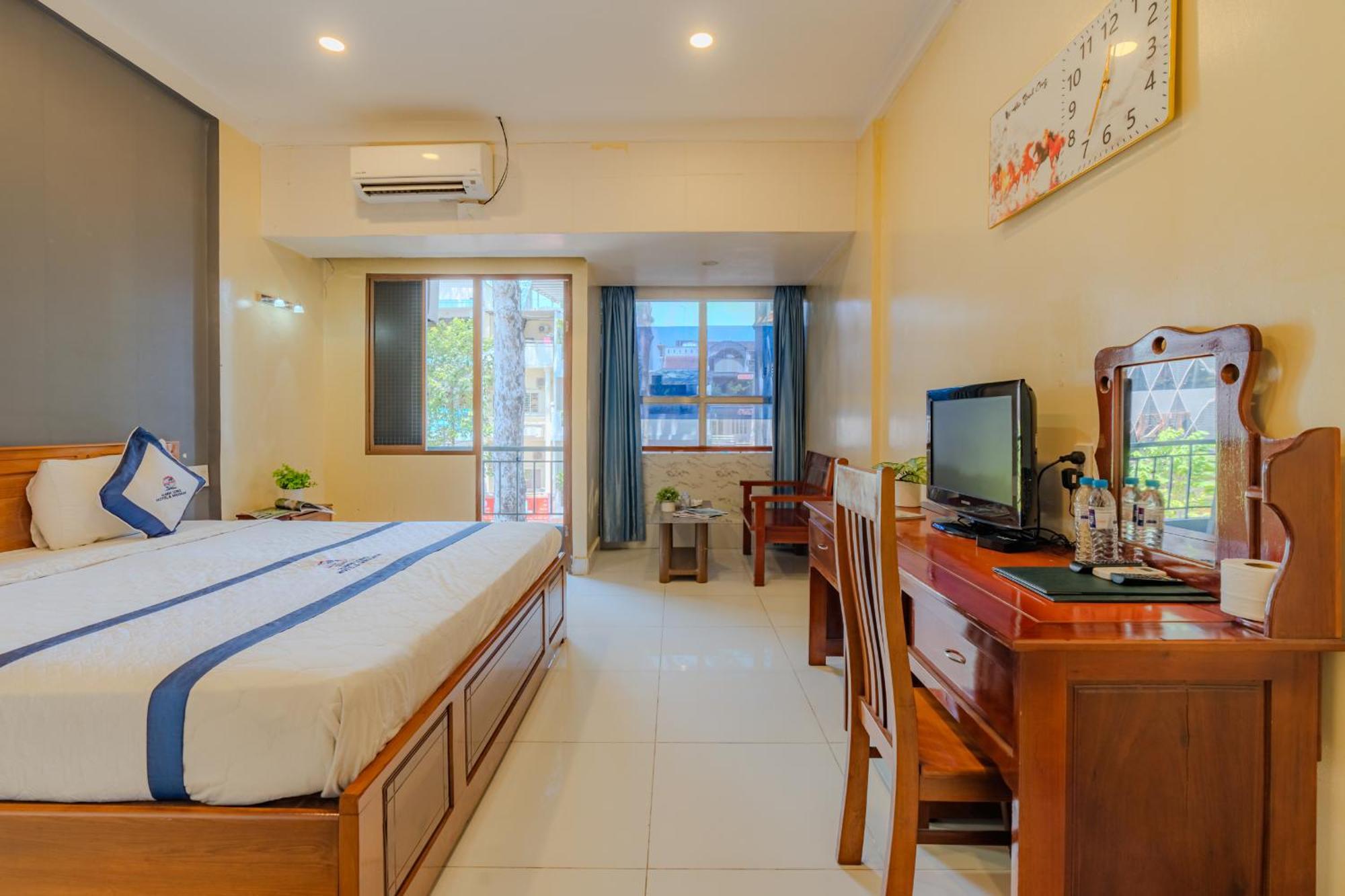 Khach San Hanh Long Hotel 2*