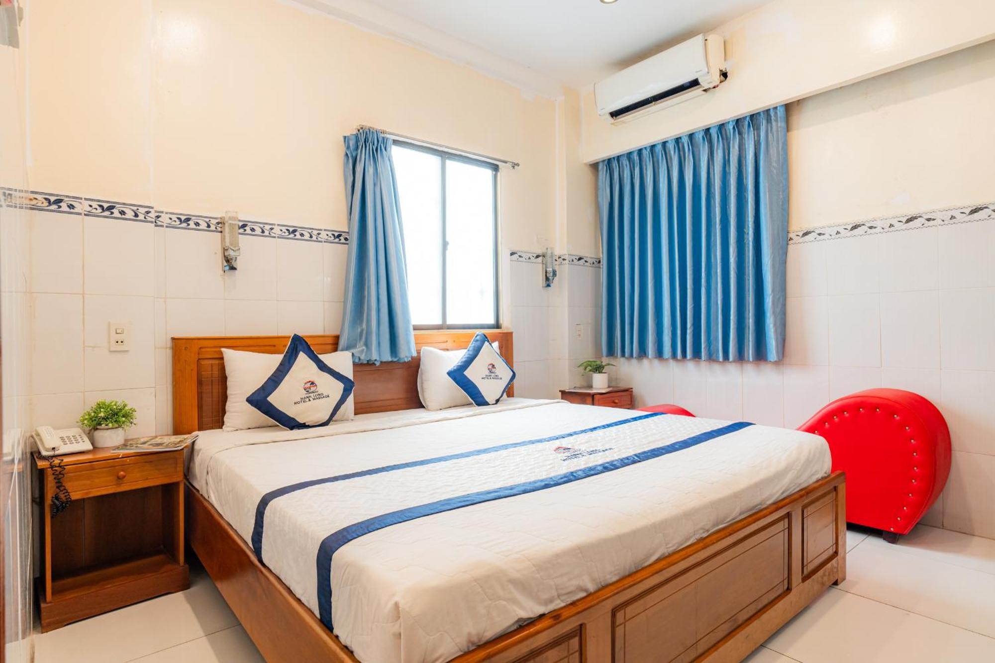 Khach San Hanh Long Hotel 2*