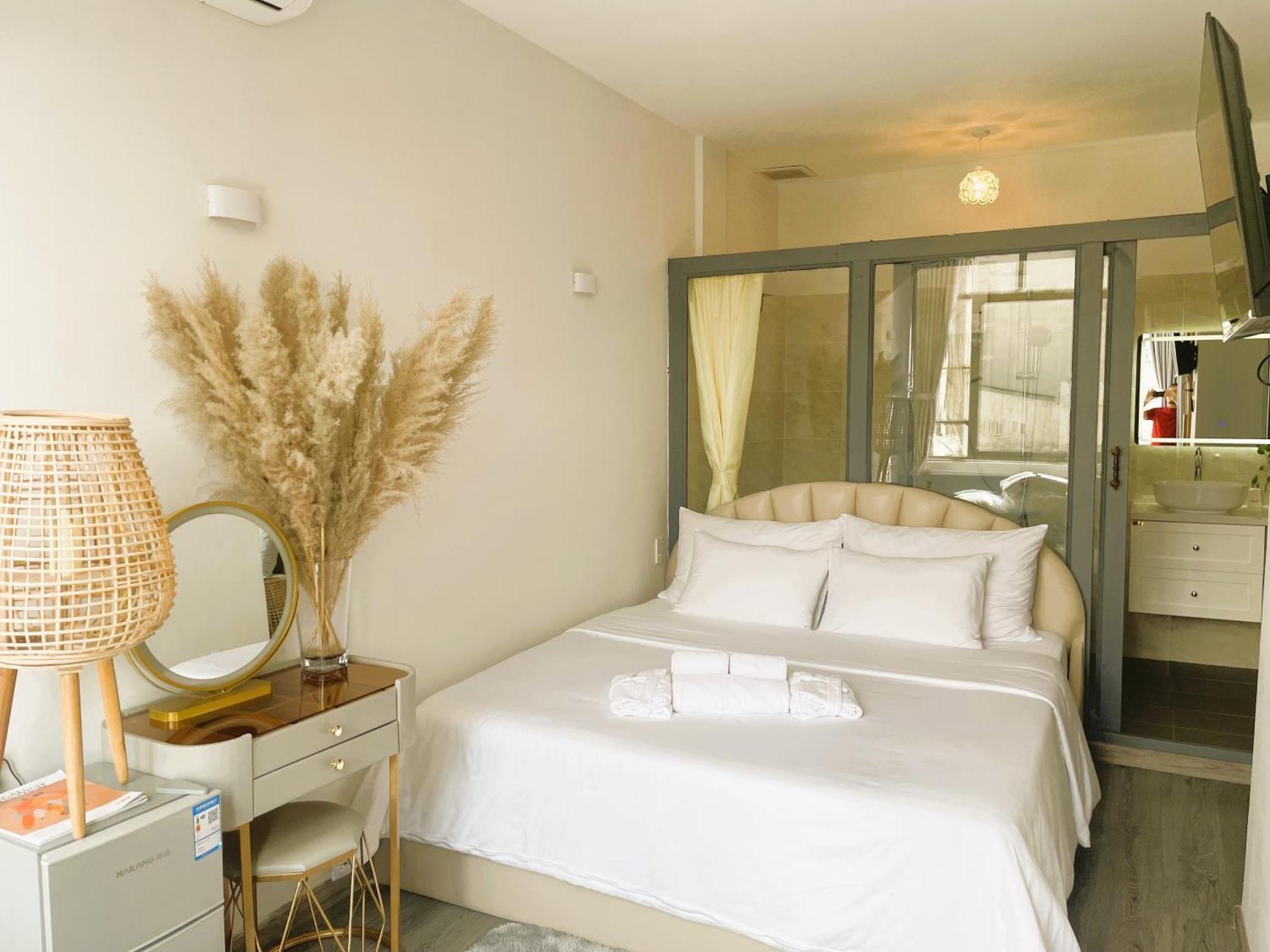 6even - Have A Staycation In The Cafe Building Khách sạn hẻo lánh TP. Hồ Chí Minh