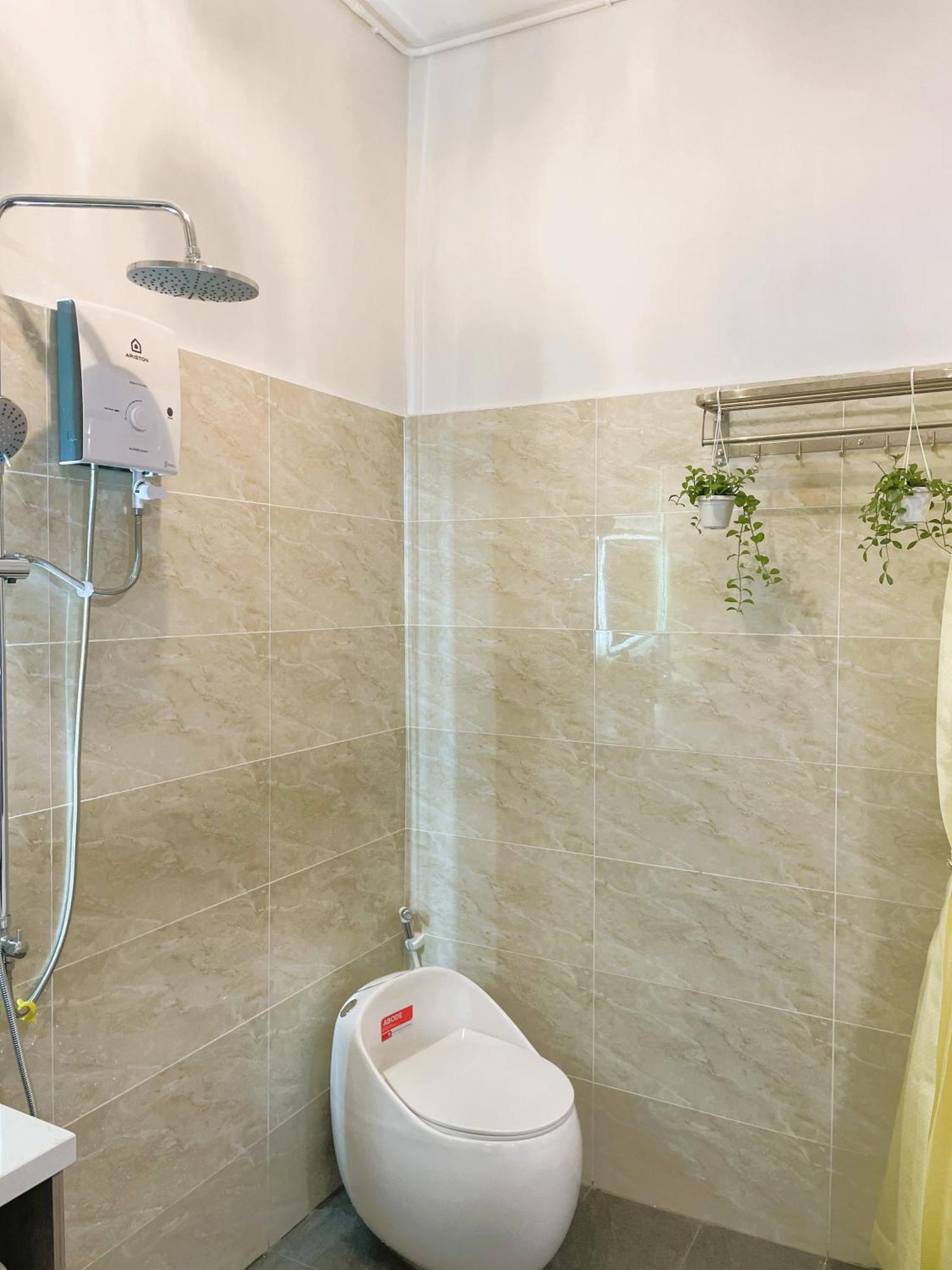 6even - Have A Staycation In The Cafe Building Khách sạn hẻo lánh