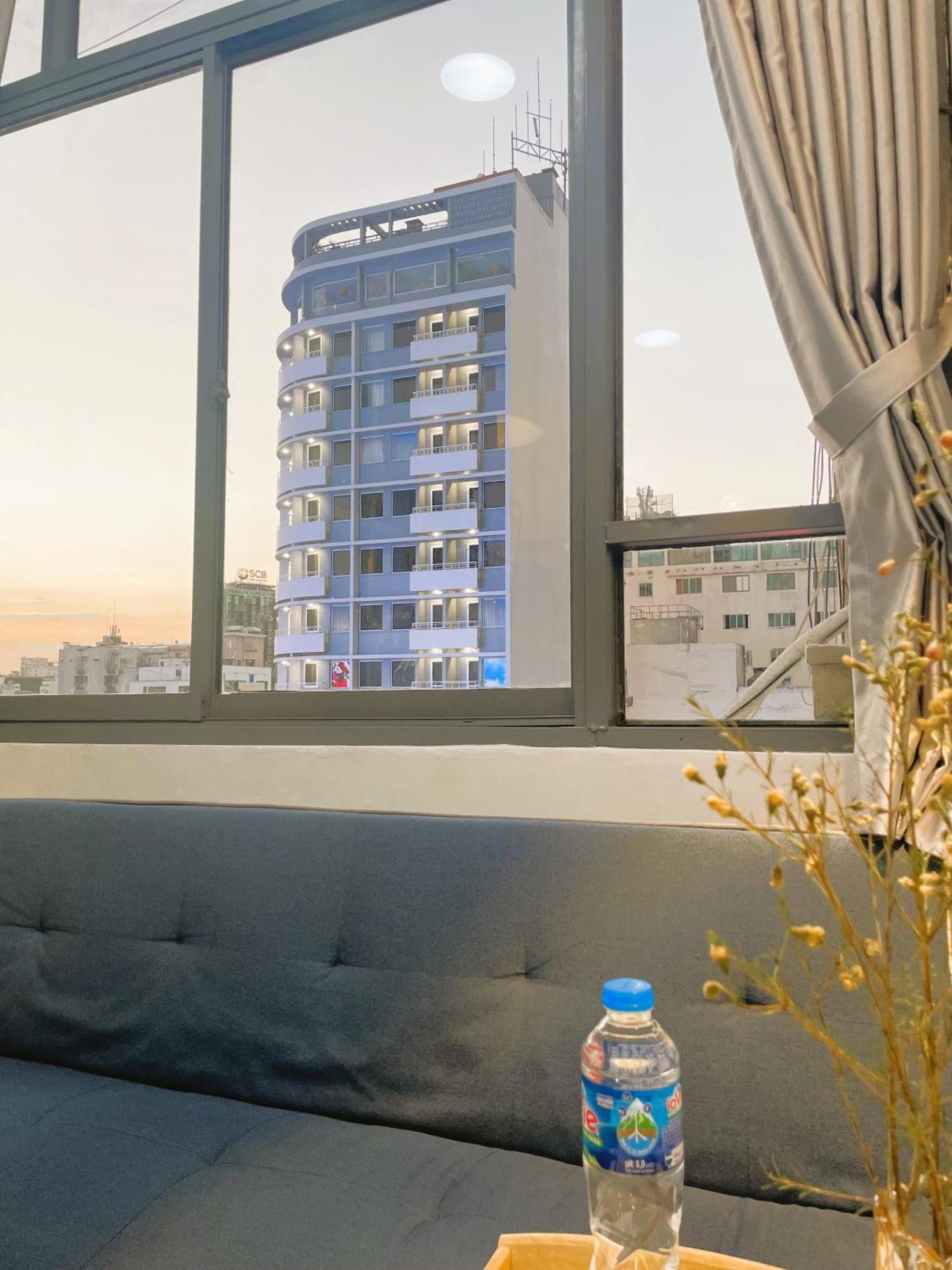 6even - Have A Staycation In The Cafe Building