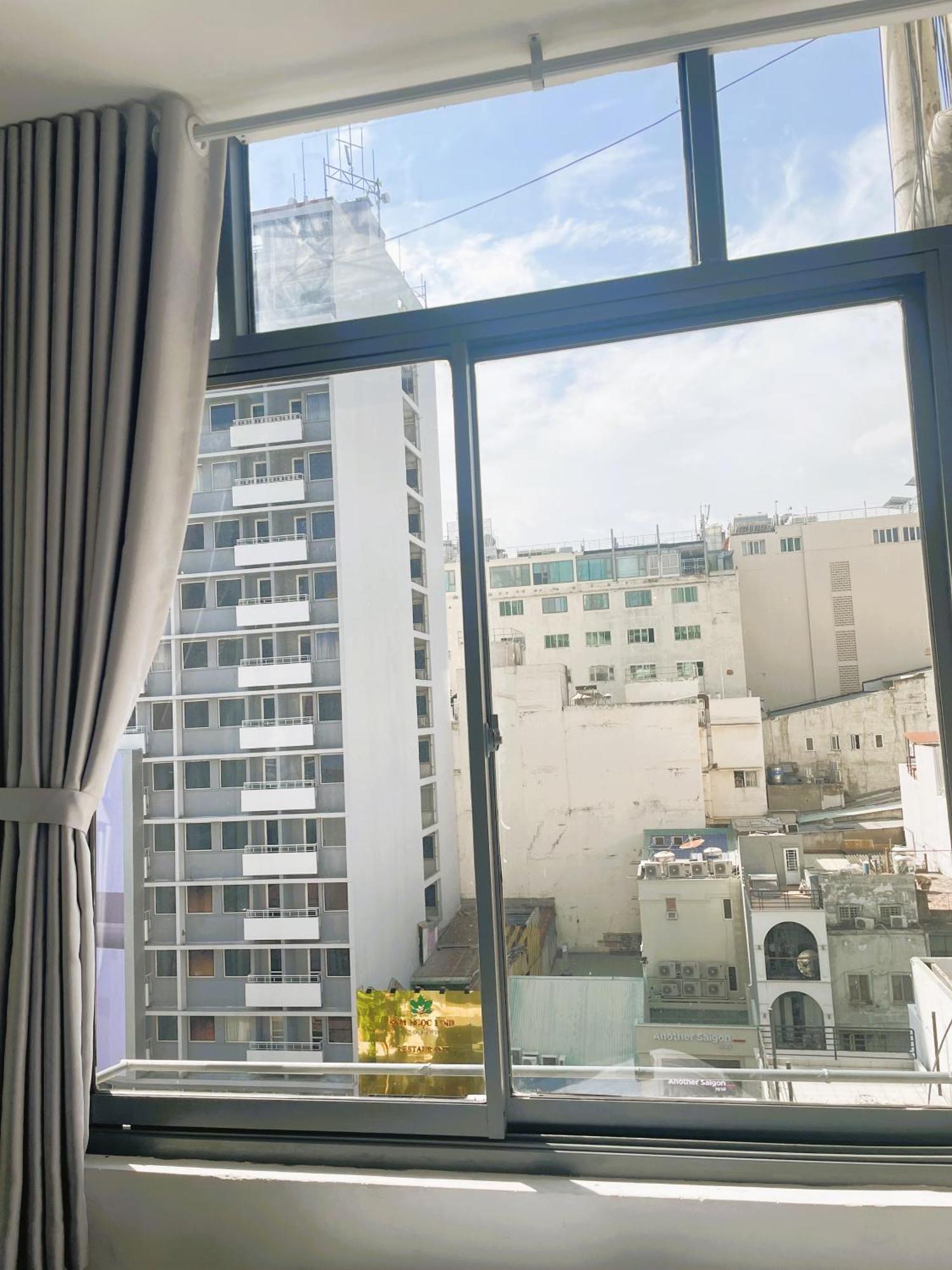 6even - Have A Staycation In The Cafe Building Khách sạn hẻo lánh TP. Hồ Chí Minh