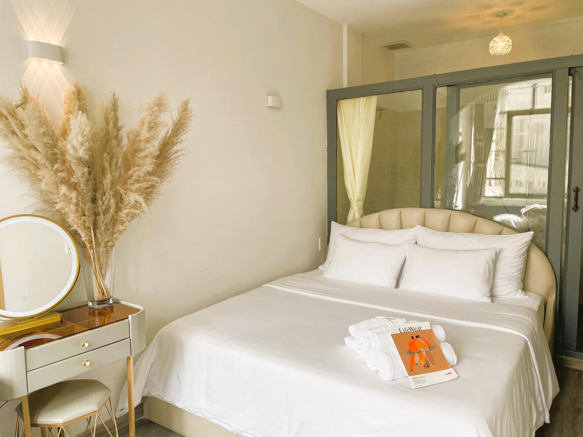 6even - Have A Staycation In The Cafe Building Khách sạn hẻo lánh *