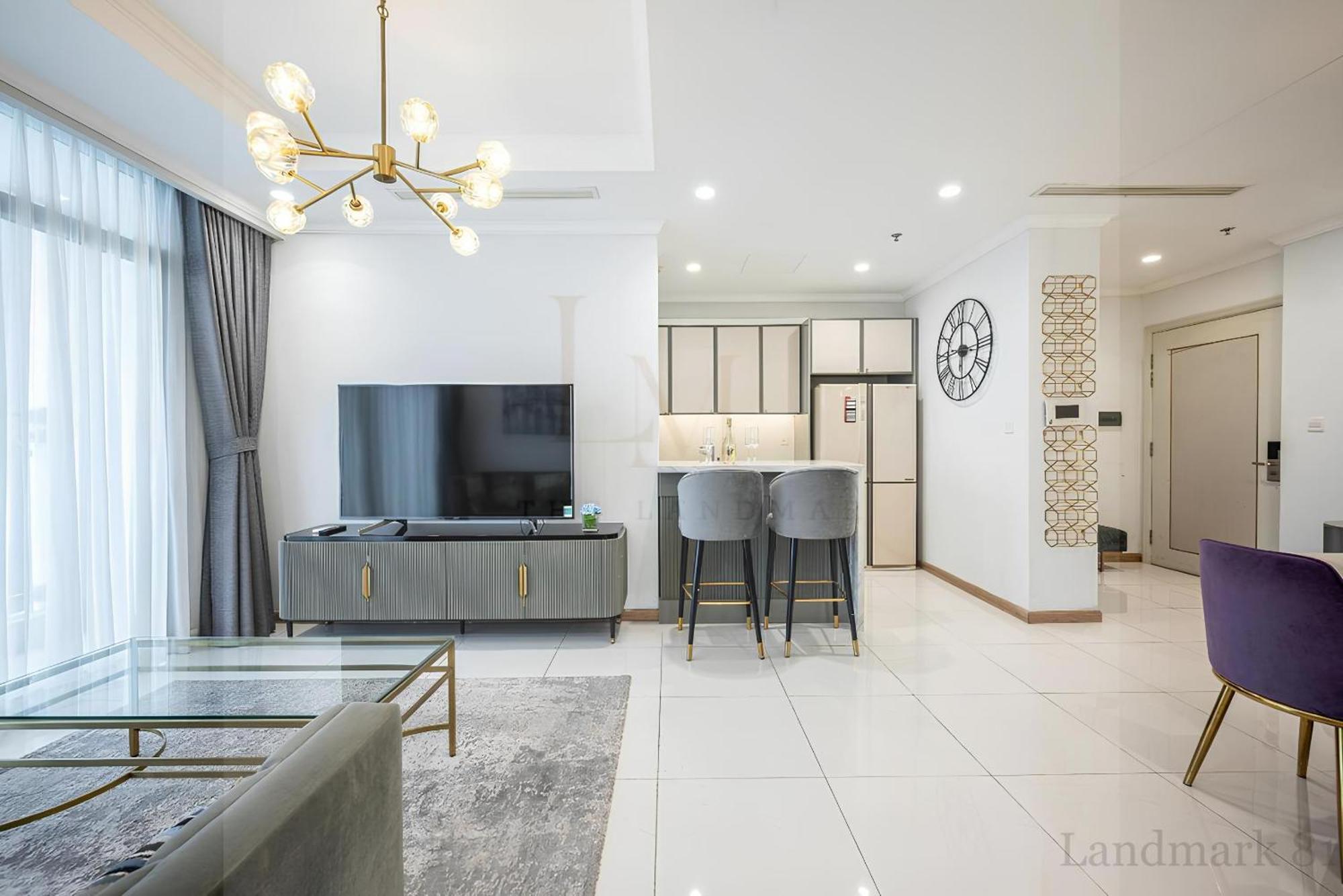 Landmark Royal Apartment *
