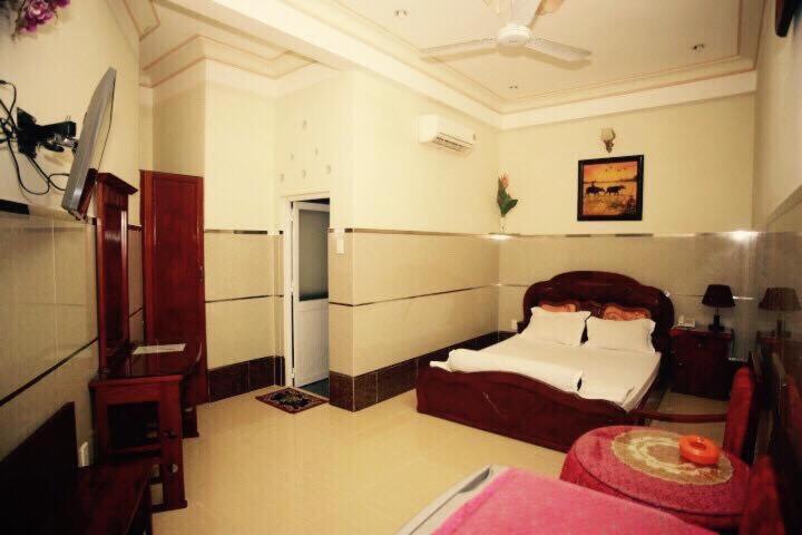 Hotel Tan Hoa & Massage Ho Chi Minh City