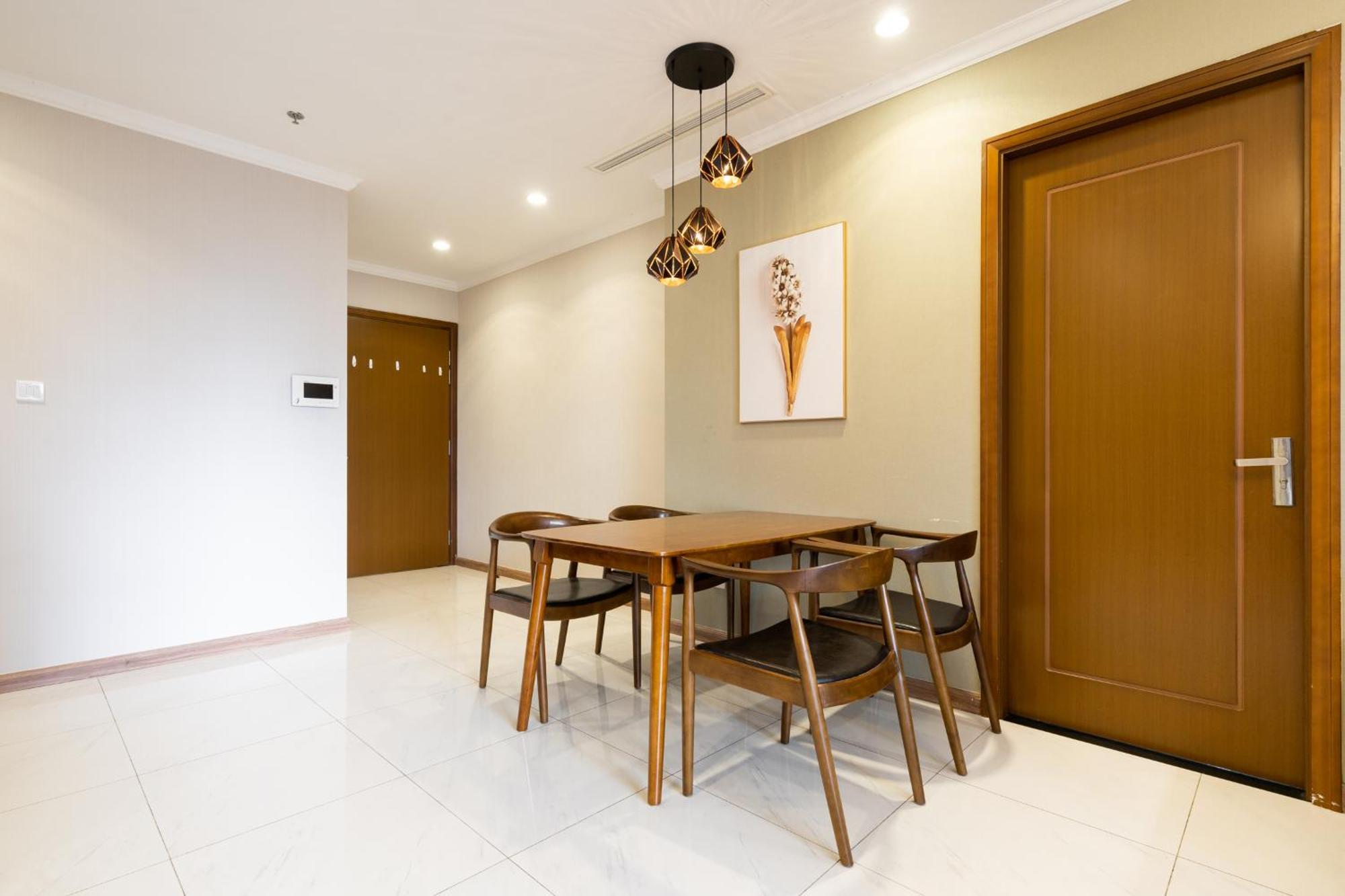 Luxuria Residences *