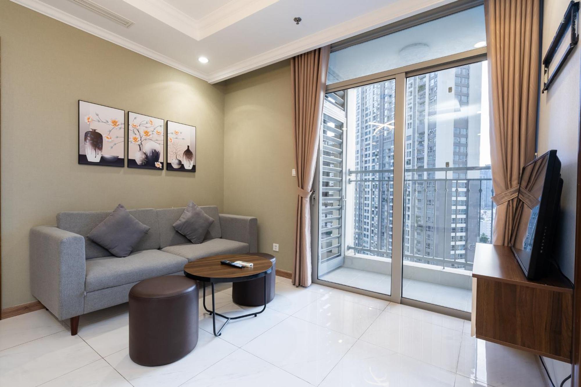 Luxuria Residences *