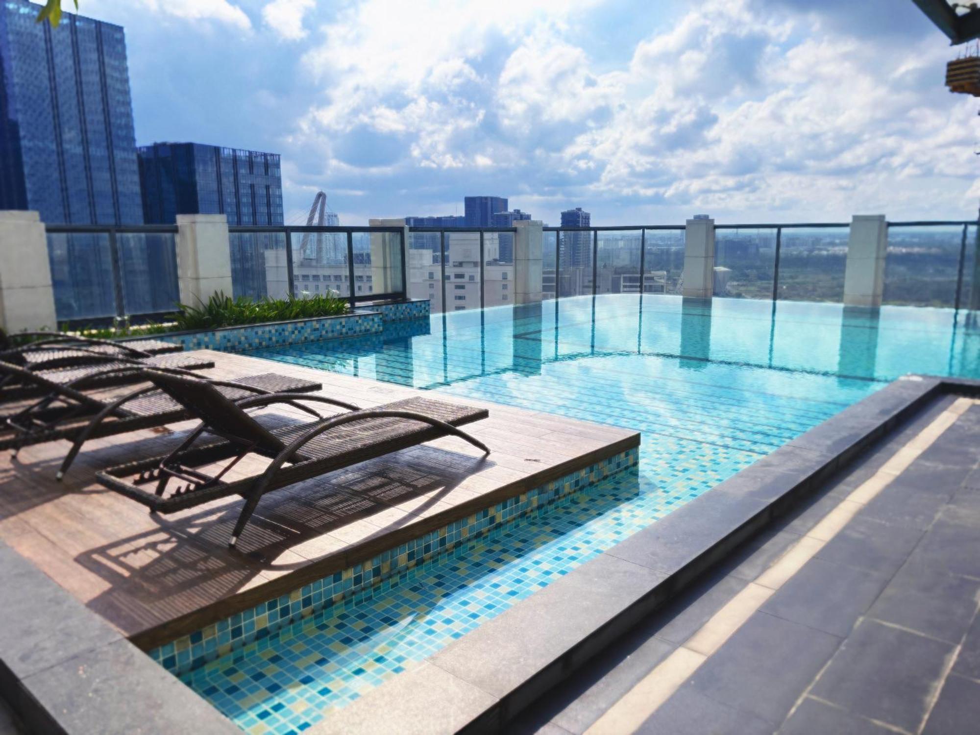 Pangsapuri Delux D1,3bedrooms,2 Bath,pool,gym Bandar Ho Chi Minh