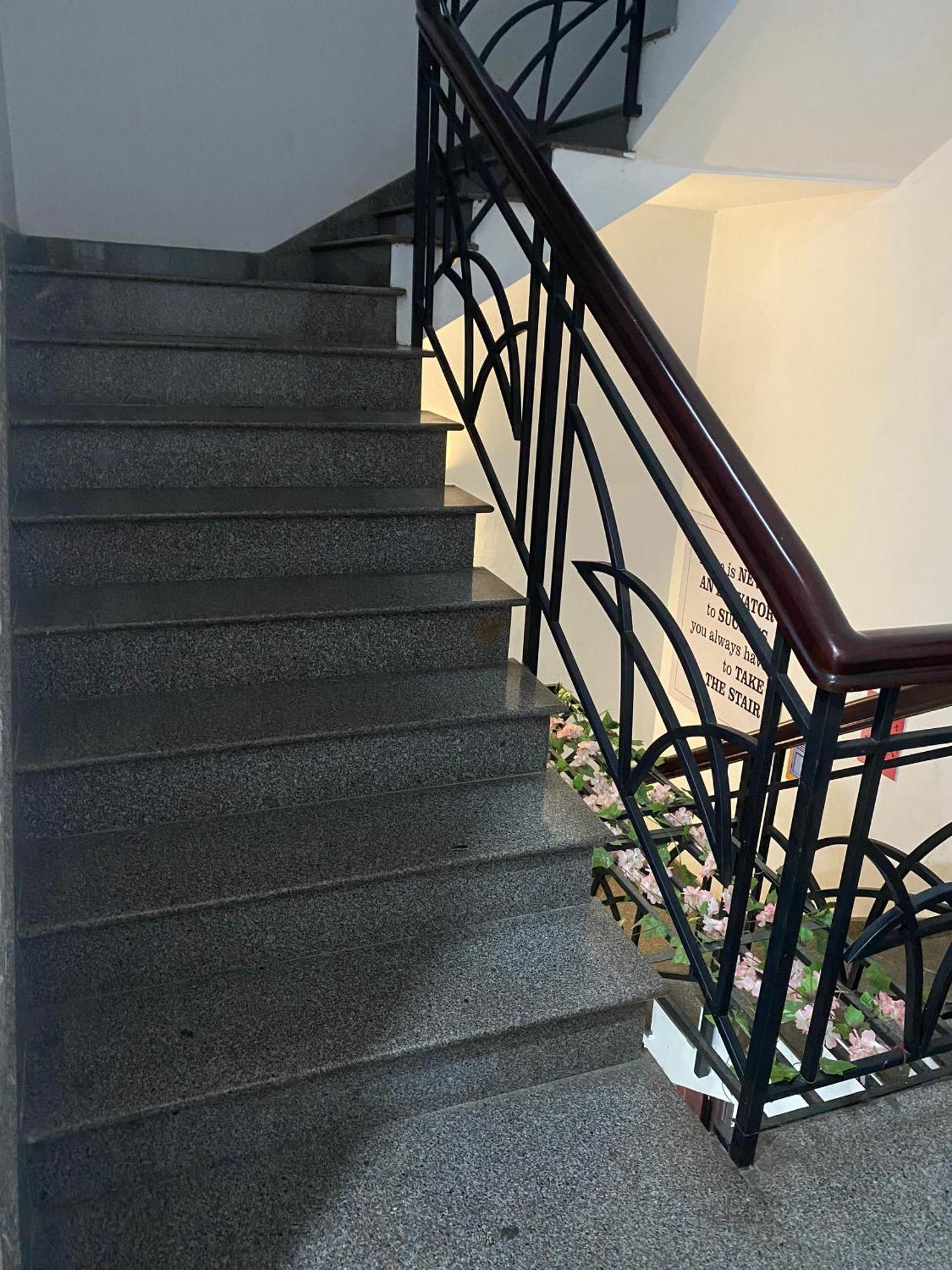 Apartment Start House Dorm Walk 5 Minutes To The Airport *