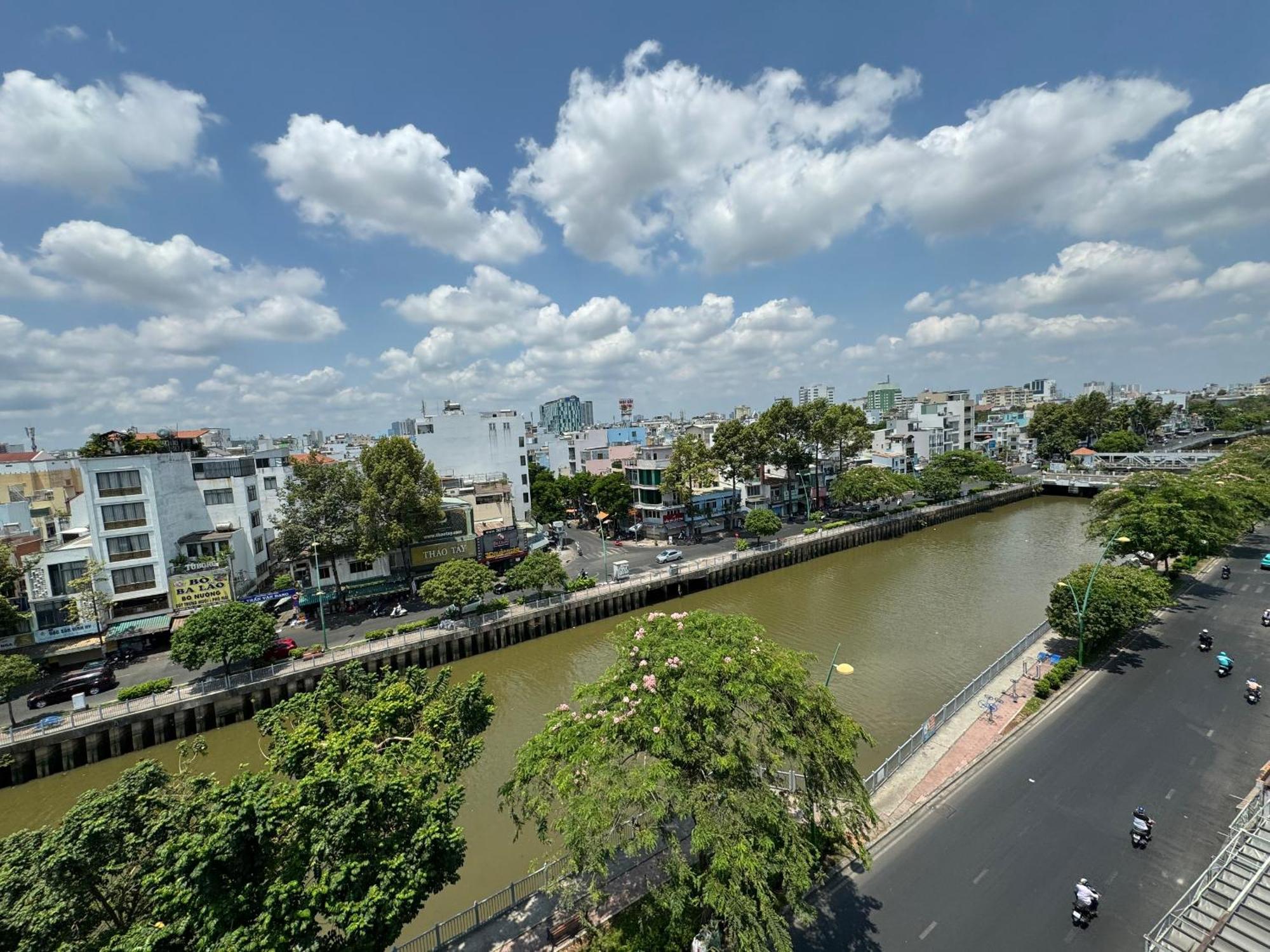 Dlux Saigon Ho Chi Minh City