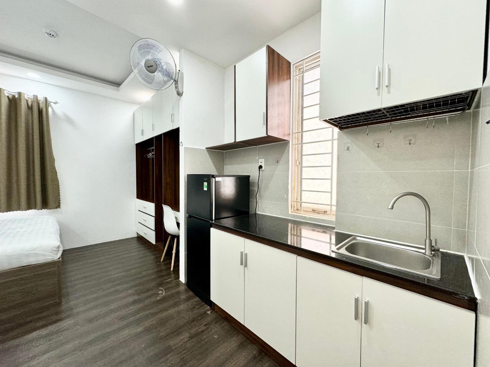 Dlux Saigon