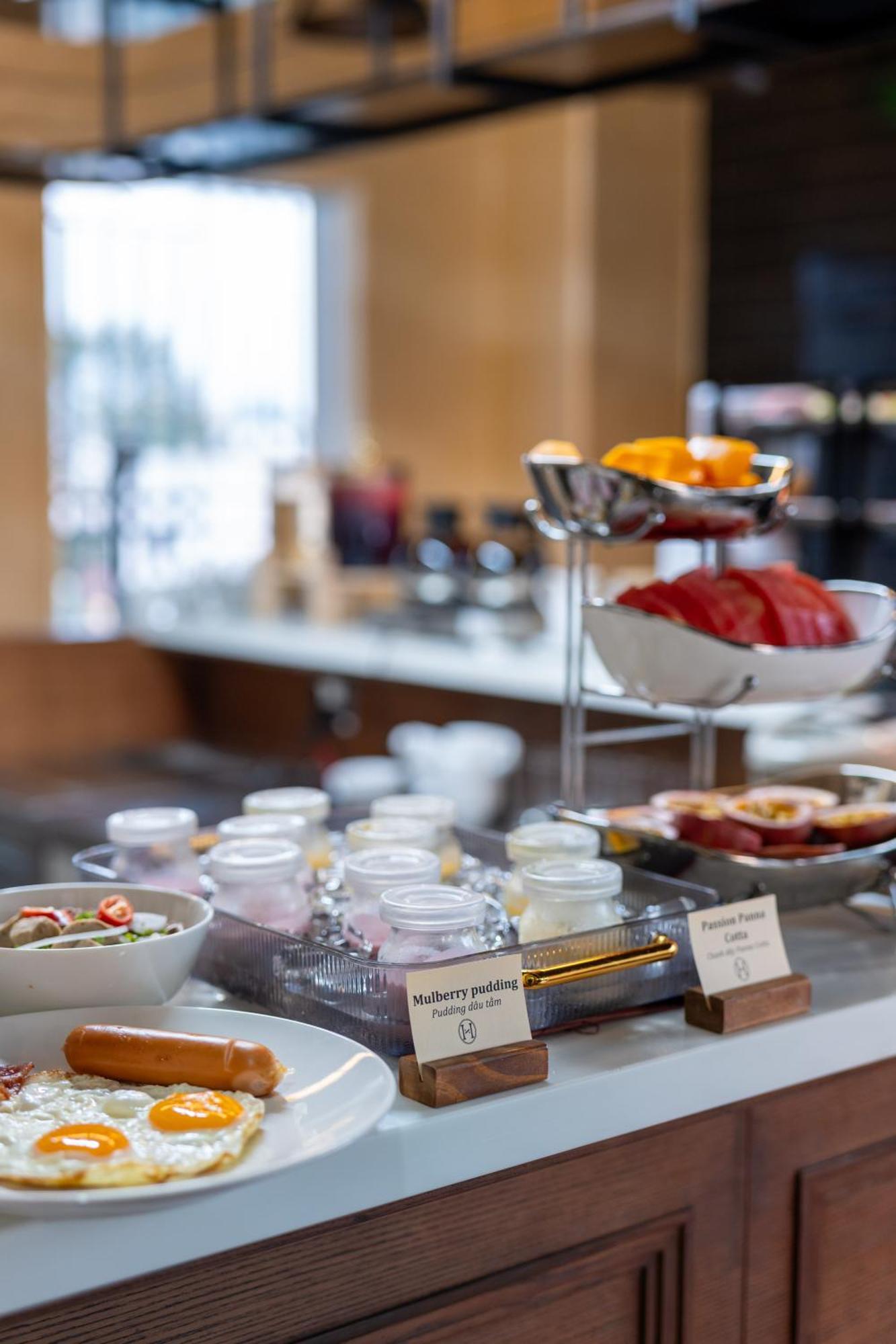 Hato Saigon Boutique & Rooftop Hotel 4*