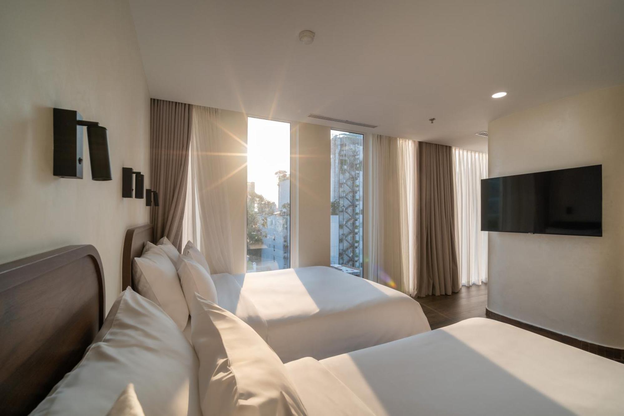 Hato Saigon Boutique & Rooftop Hotel 4*