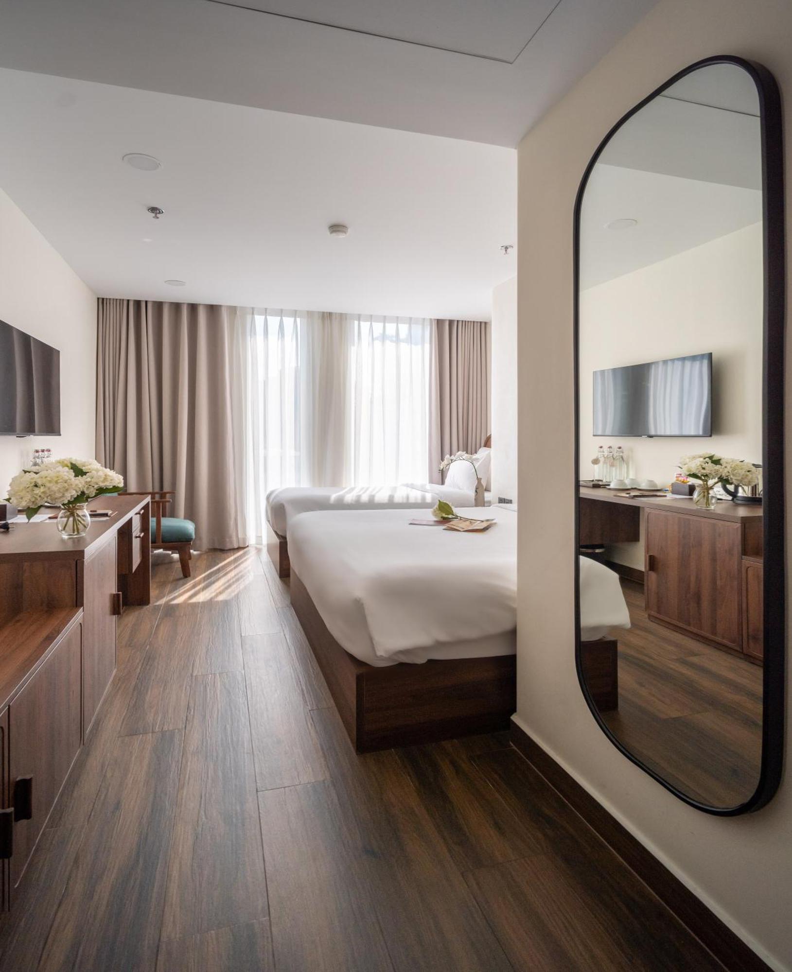 Hotel Hato Saigon Boutique & Rooftop 4*