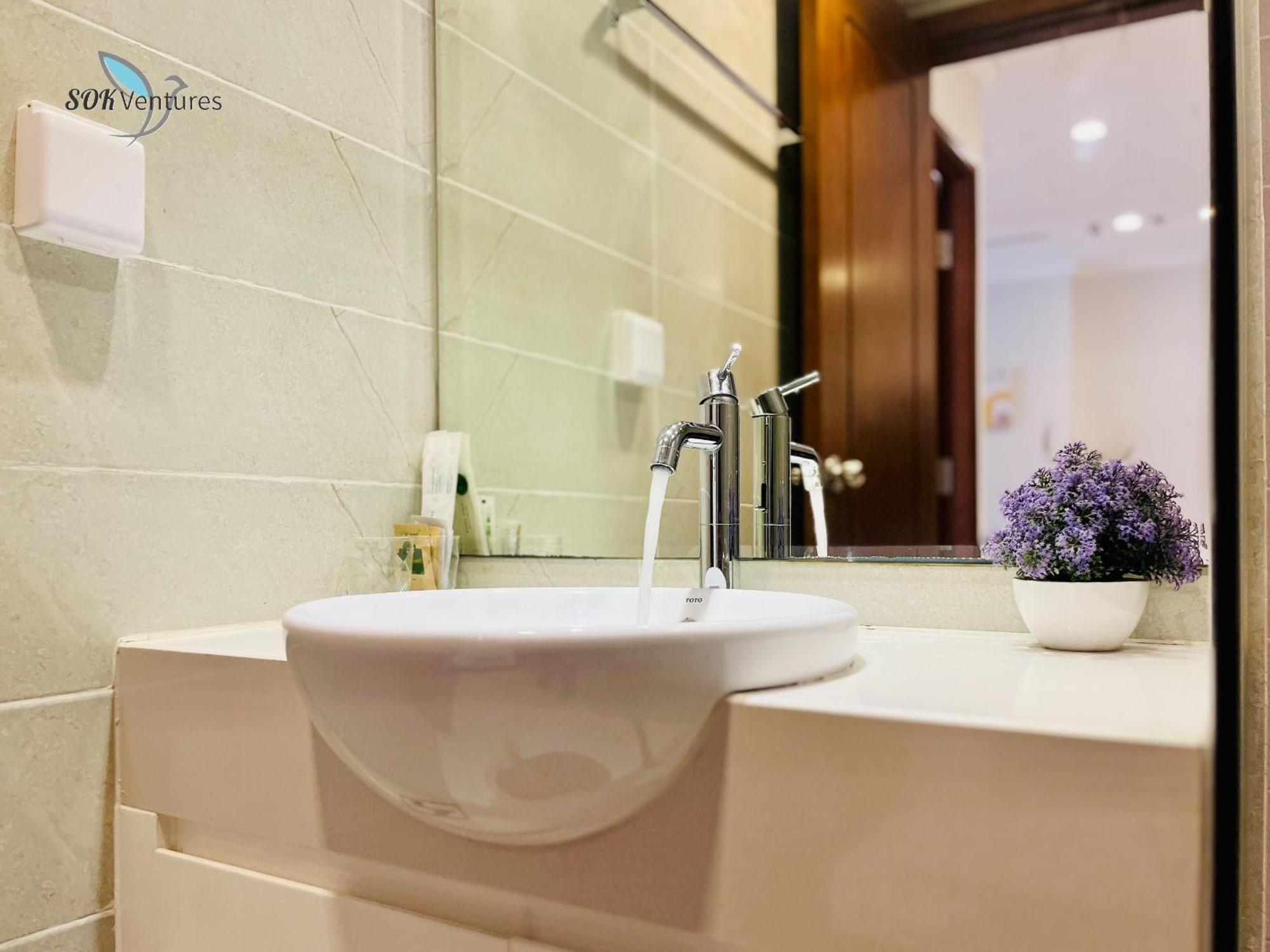 1-bedroom With Balcony - 2 Vcp * Ho Chi Minh City
