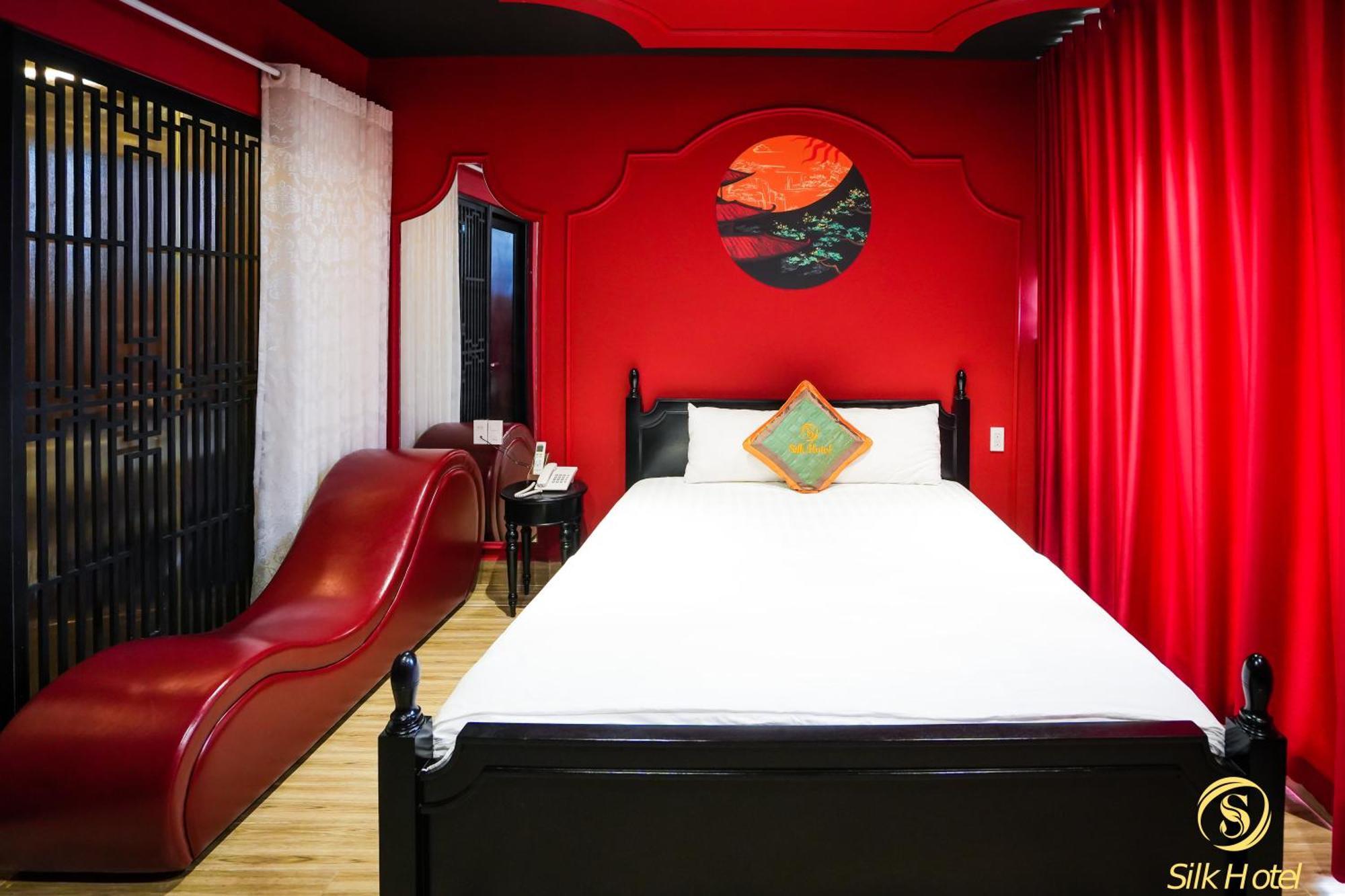 Silk Near Tan Son Nhat Airport Hotel